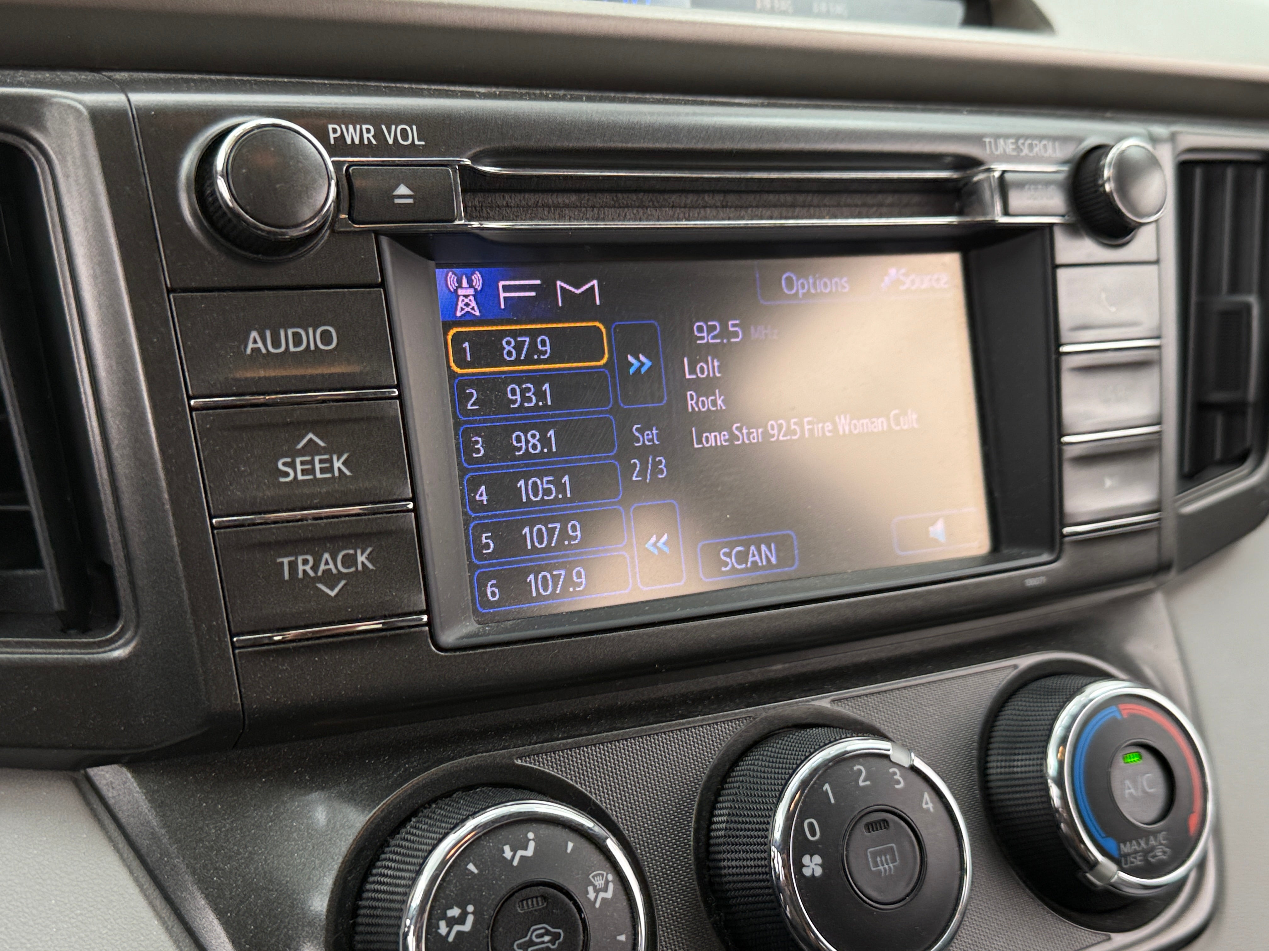 2013 Toyota RAV4 LE 4