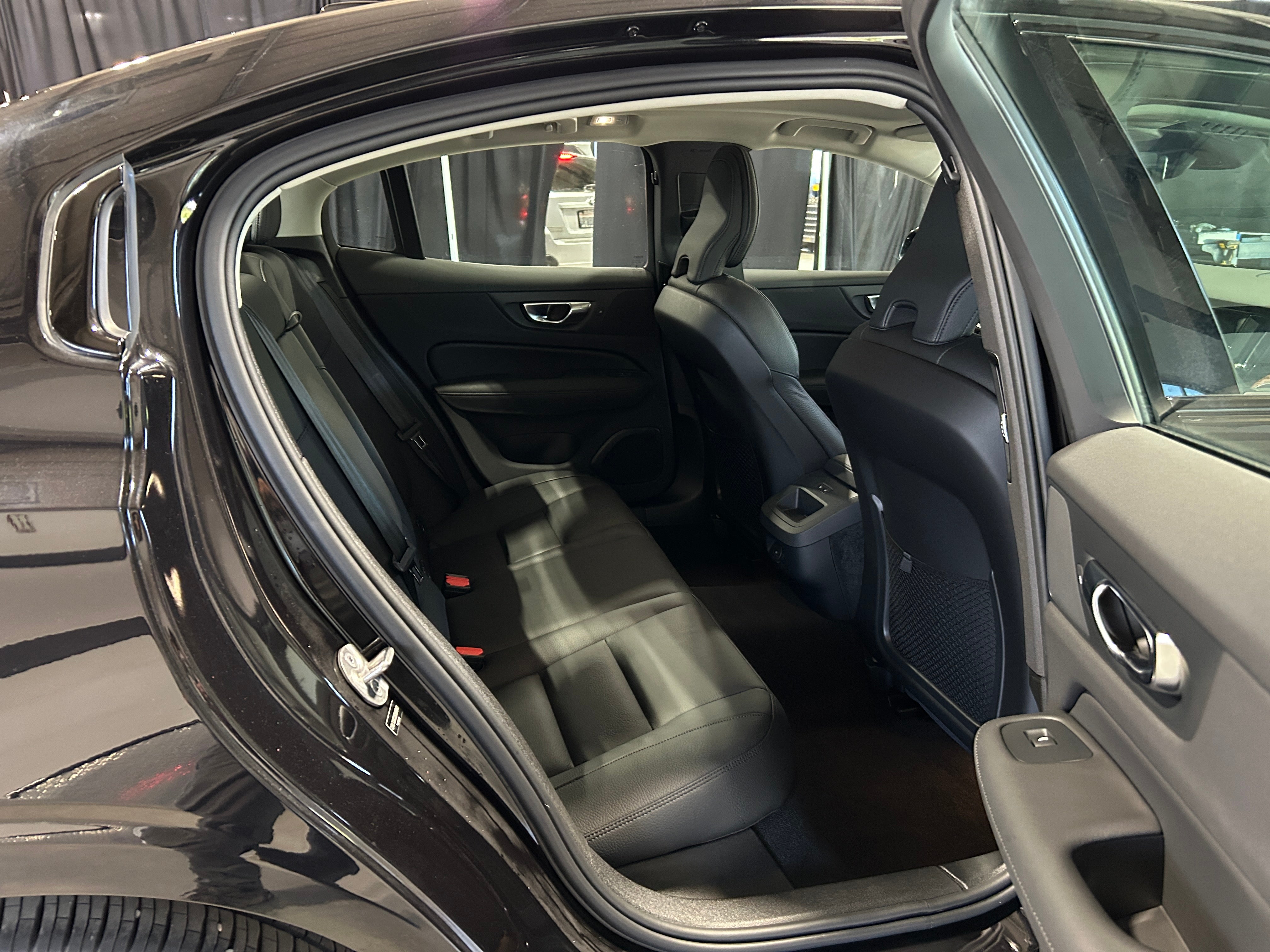 2025 Volvo S60 B5 Plus 5