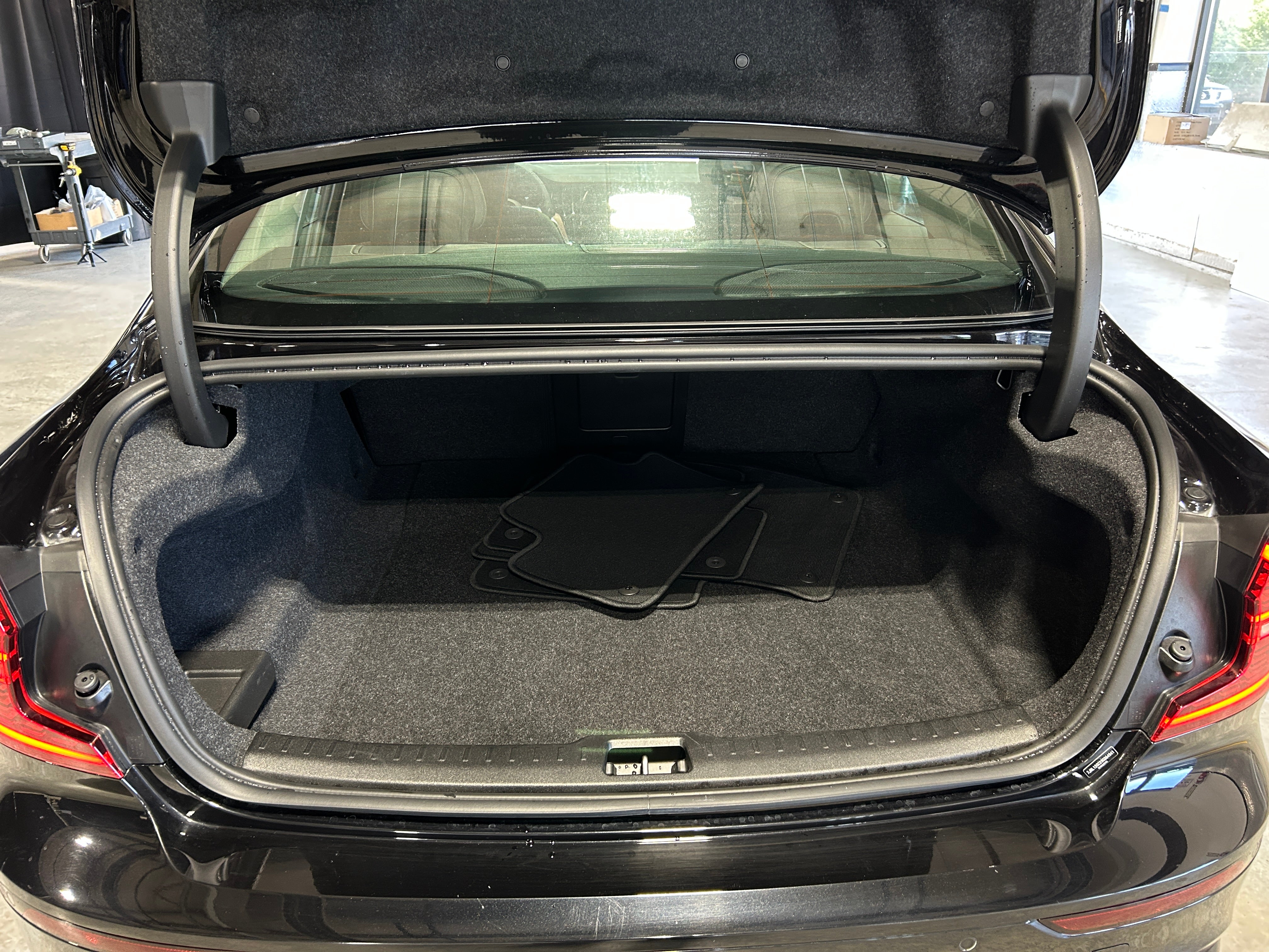 2025 Volvo S60 B5 Plus 6