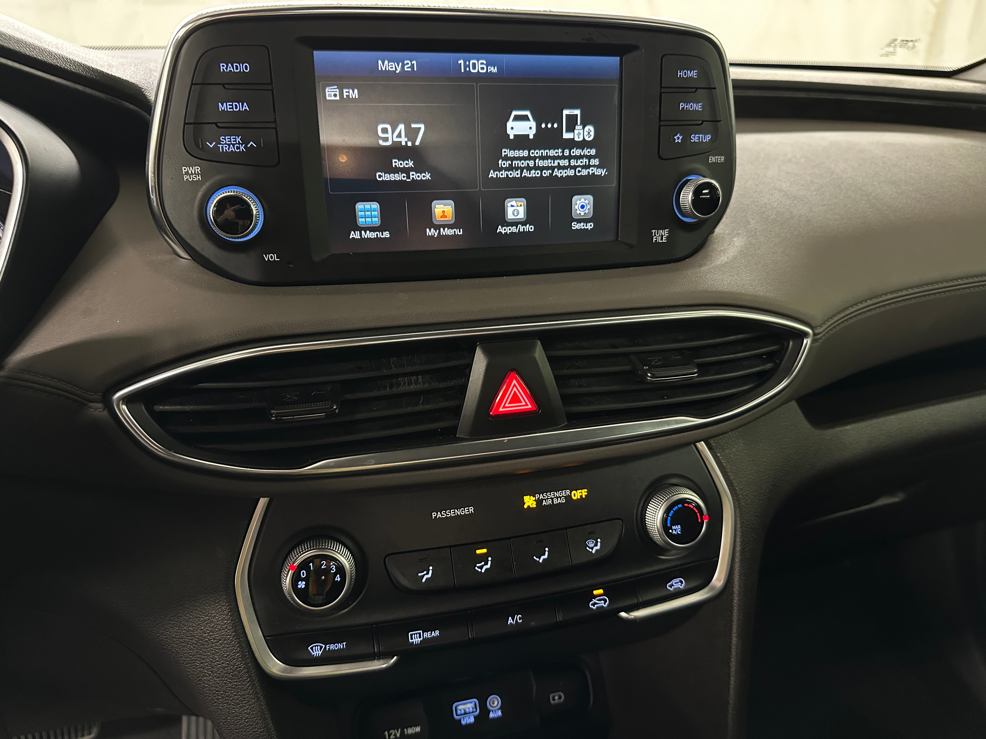 2020 Hyundai Santa Fe SE 4