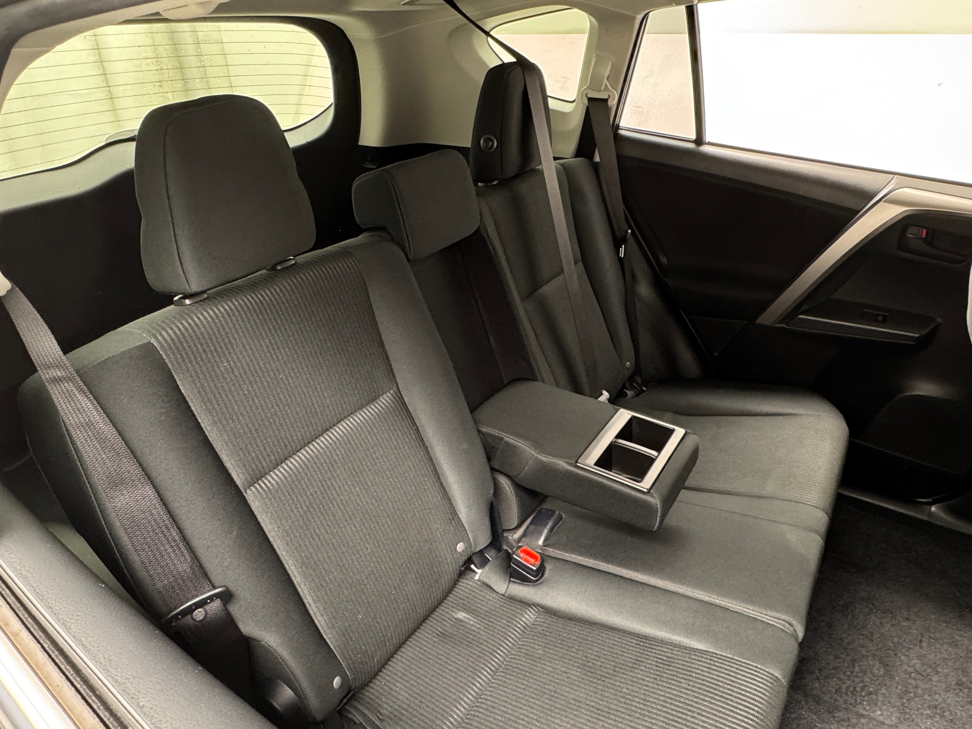 2018 Toyota RAV4 LE 6