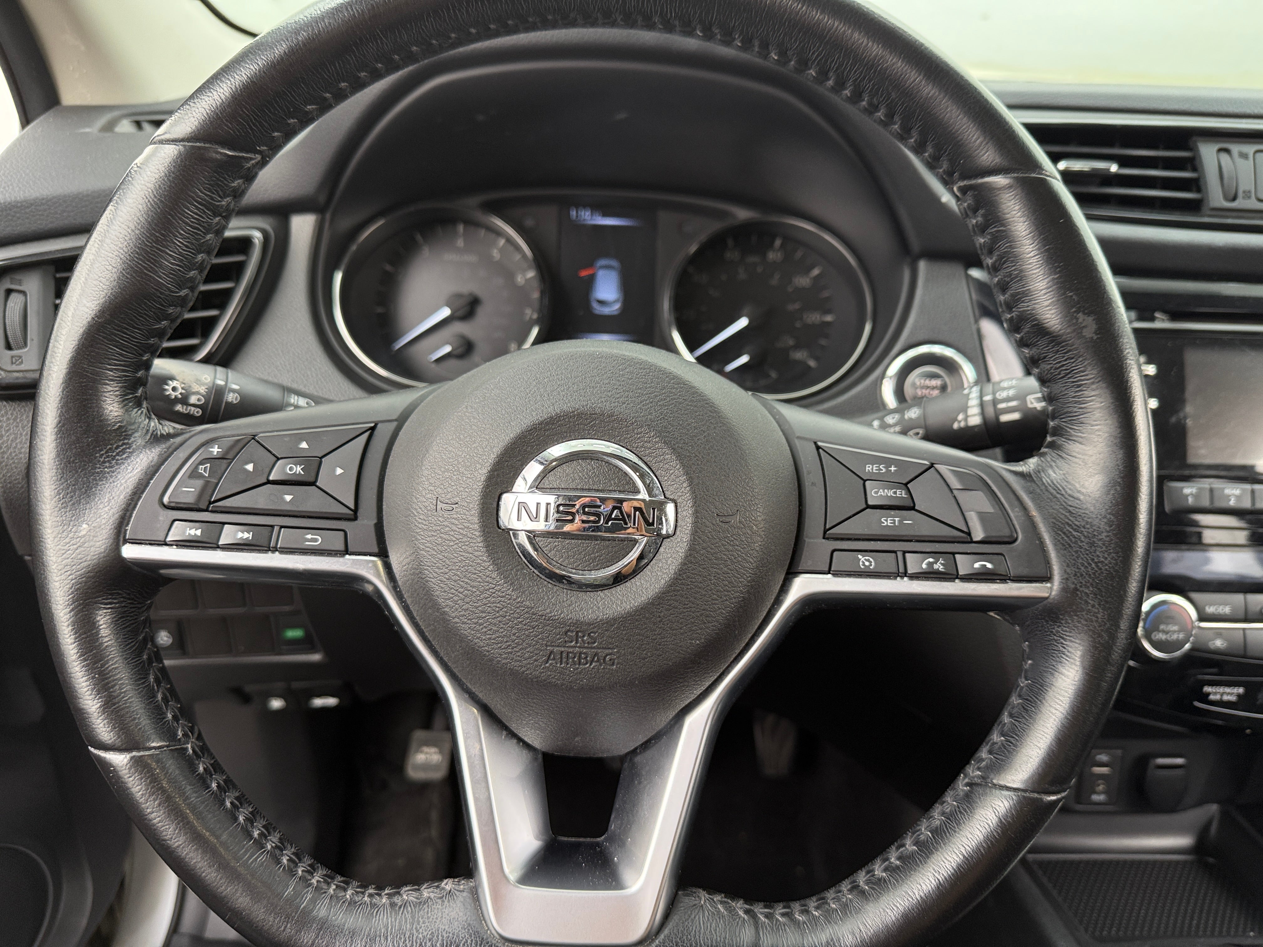 2017 Nissan Rogue Sport SV 5