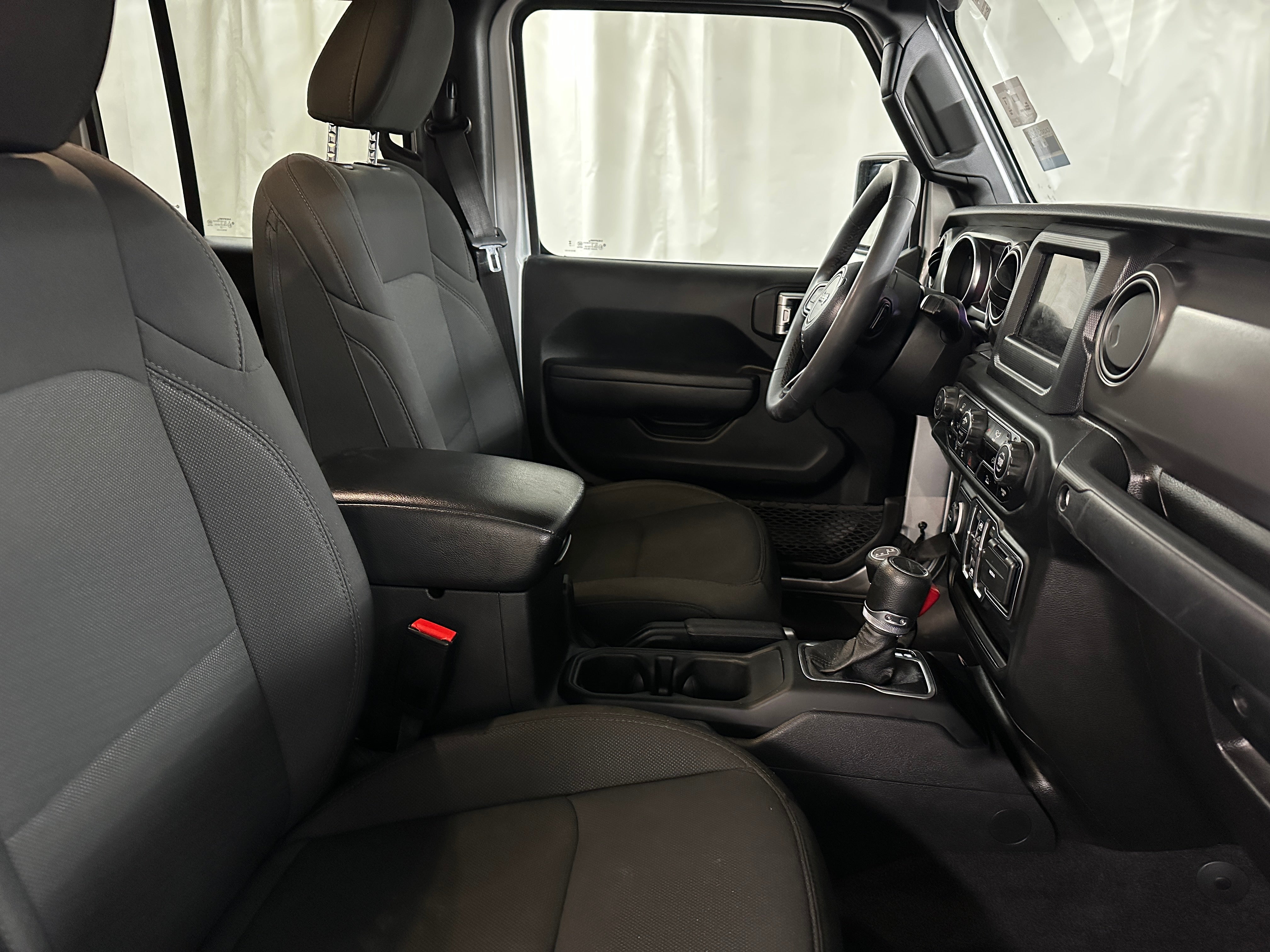 2023 Jeep Gladiator Sport S 2