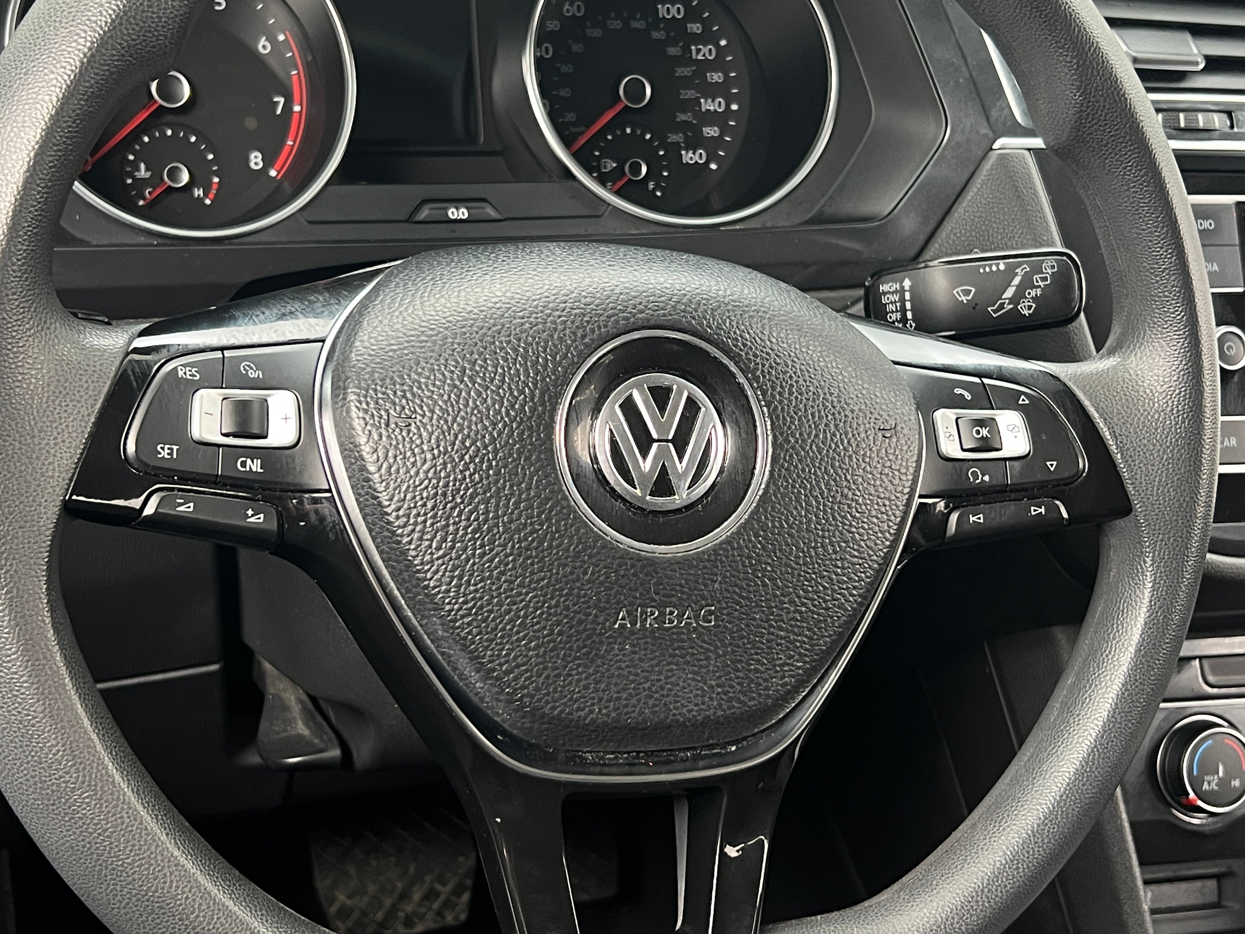 2018 Volkswagen Tiguan 2.0T 5