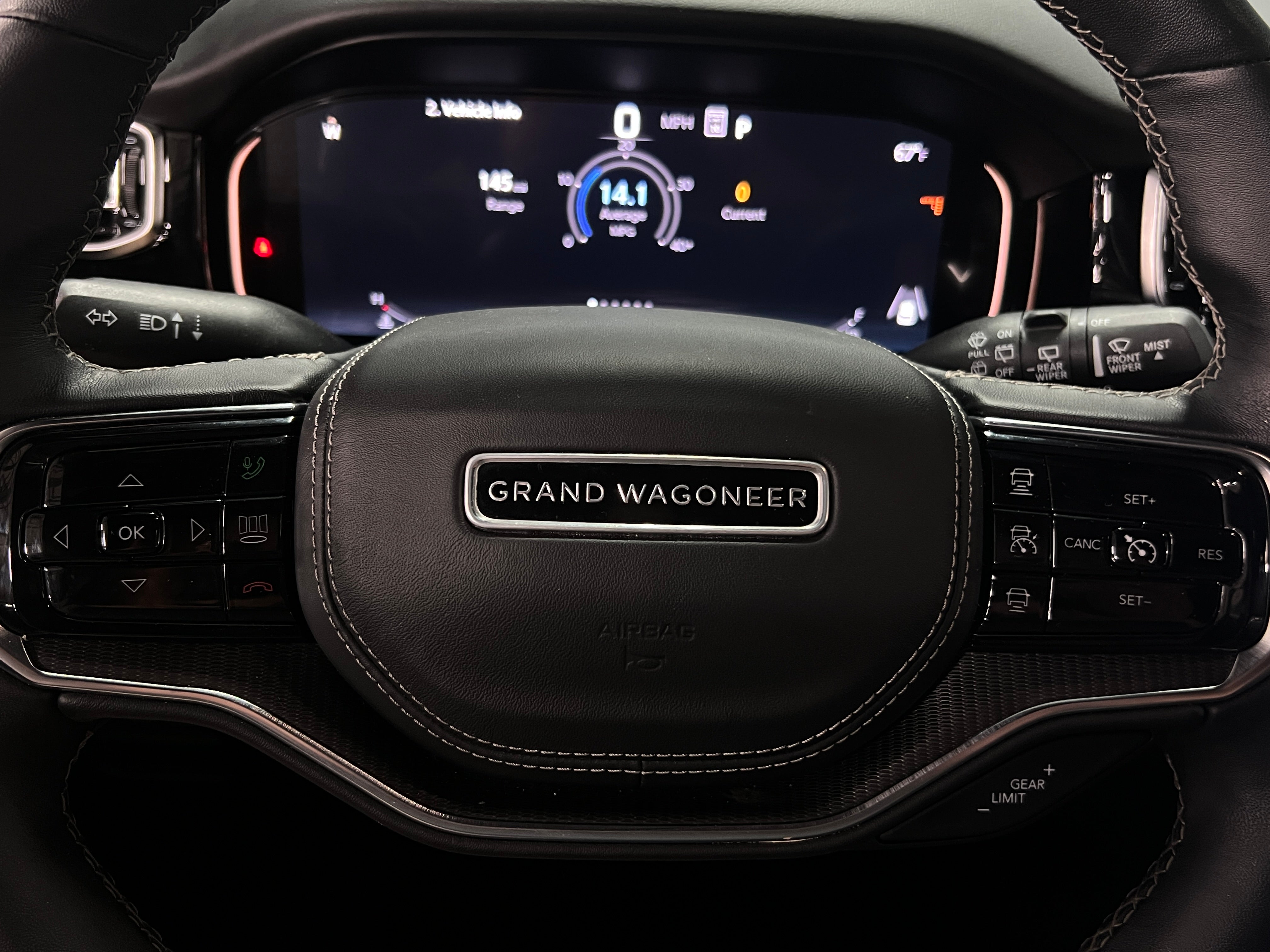2023 Jeep Grand Wagoneer Series II 4