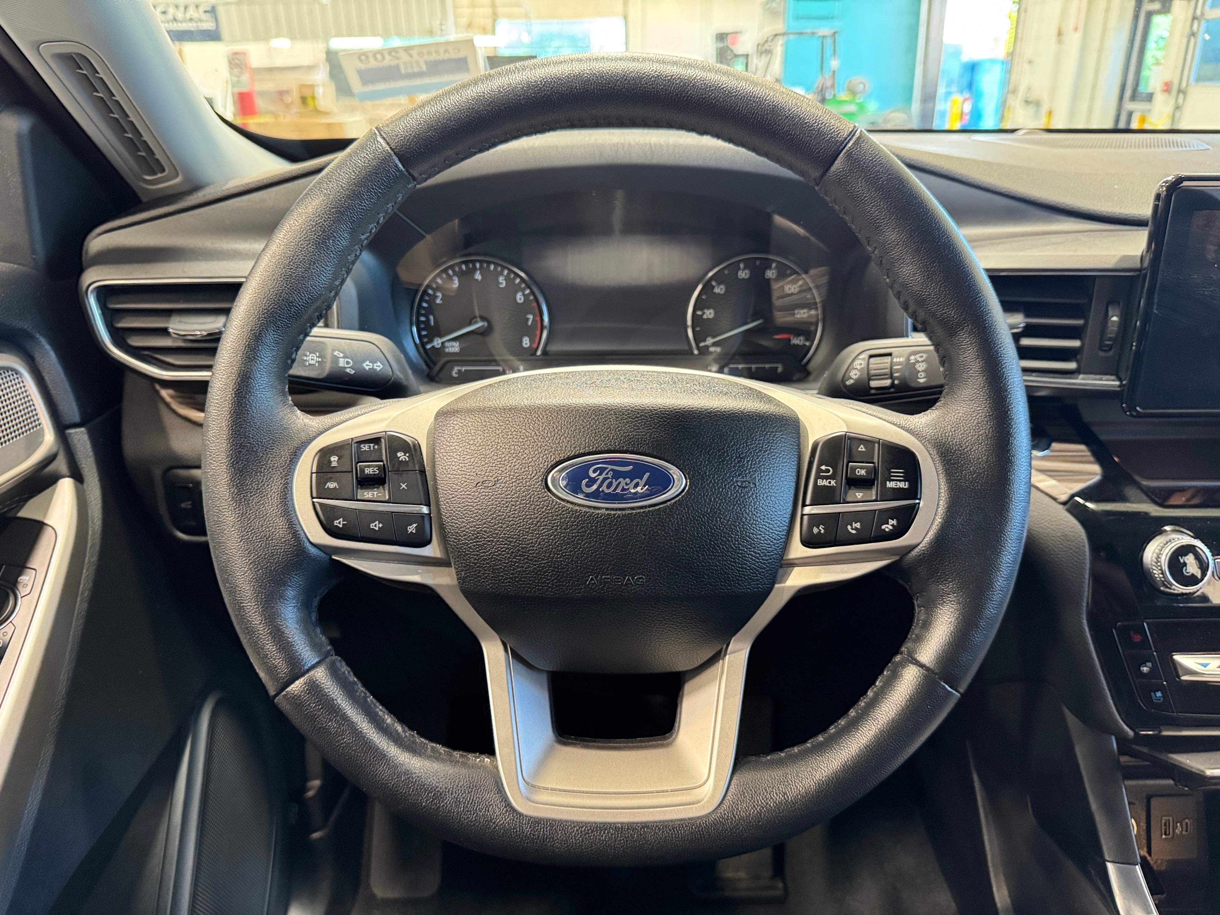 2024 Ford Explorer Limited 4