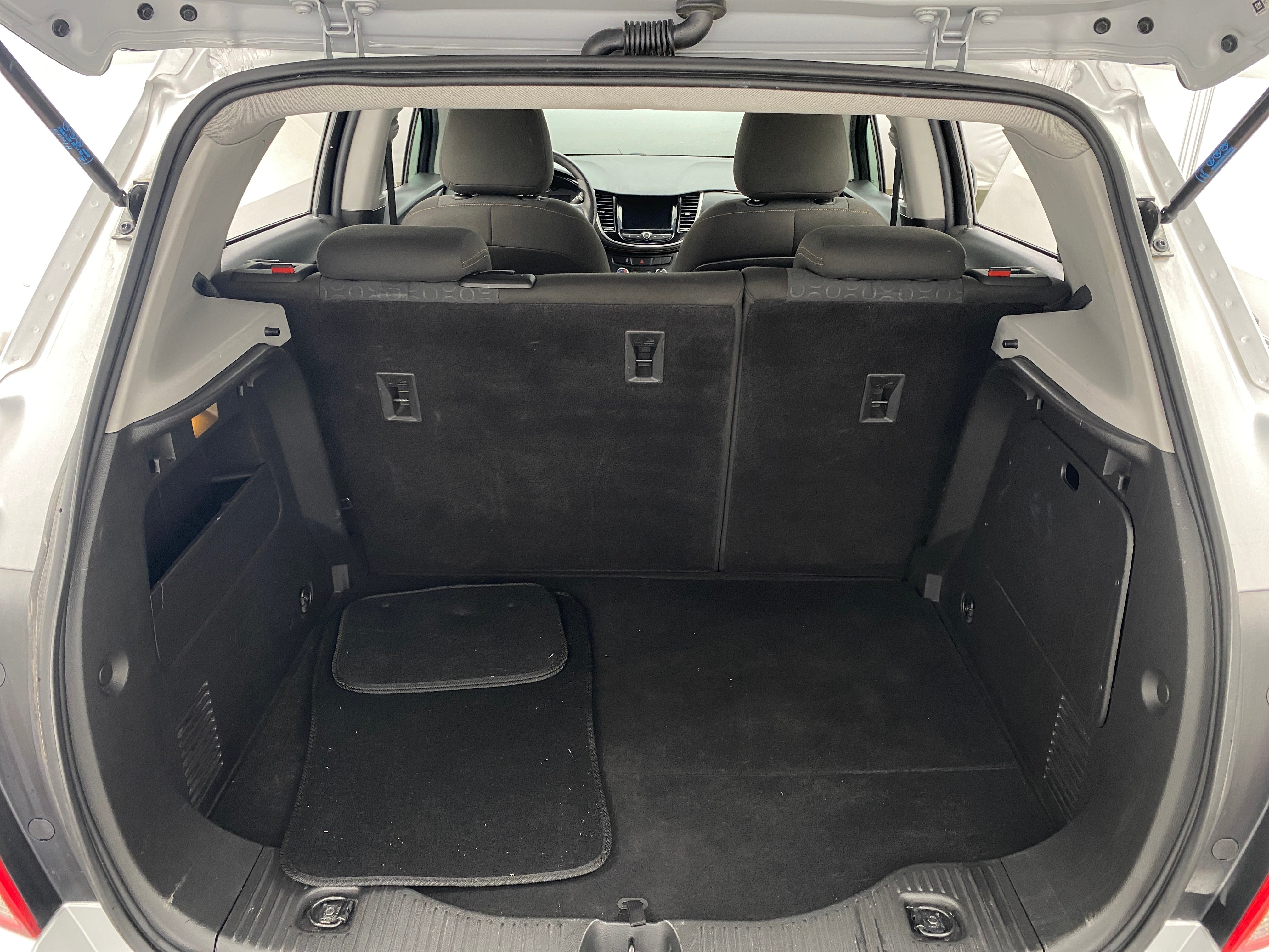 2020 Chevrolet Trax LS 7