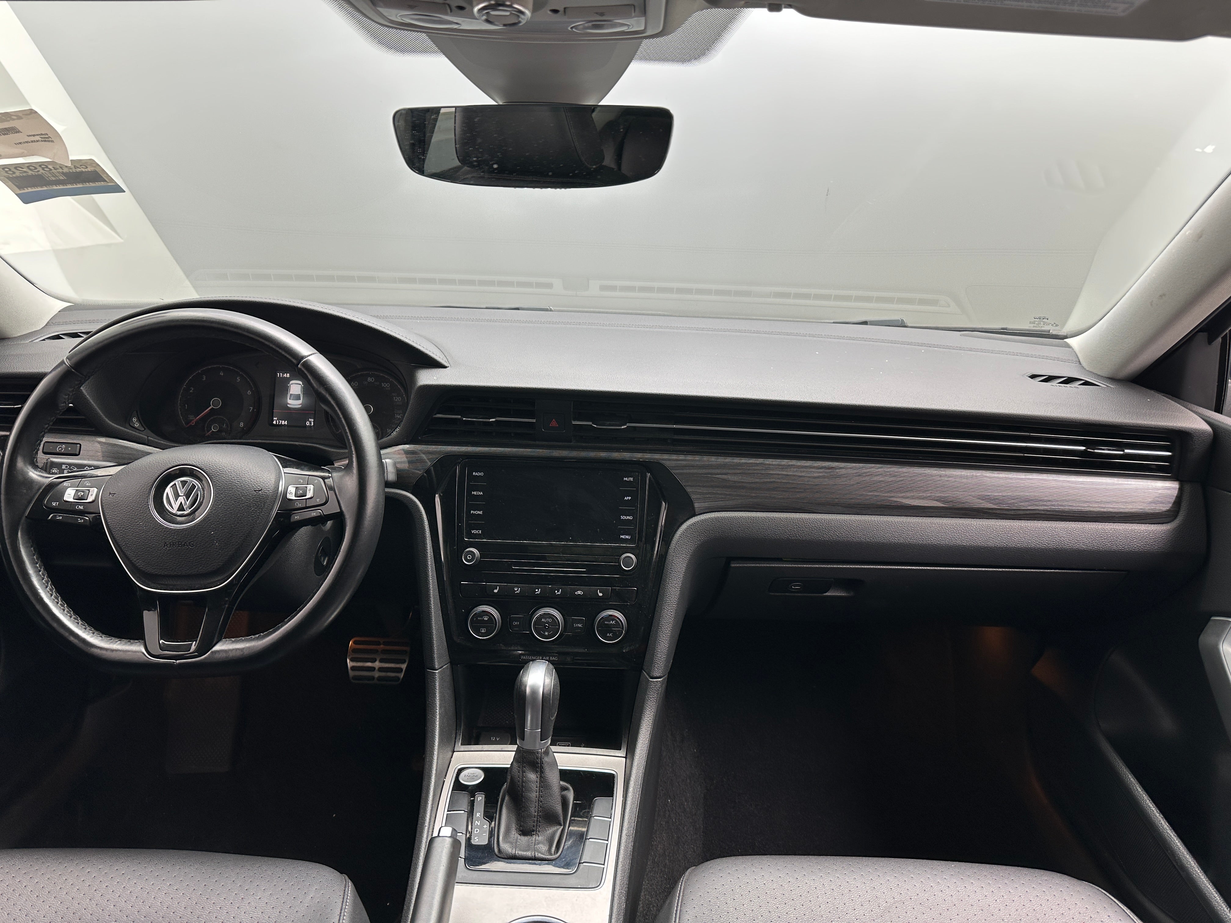2020 Volkswagen Passat R-Line 2