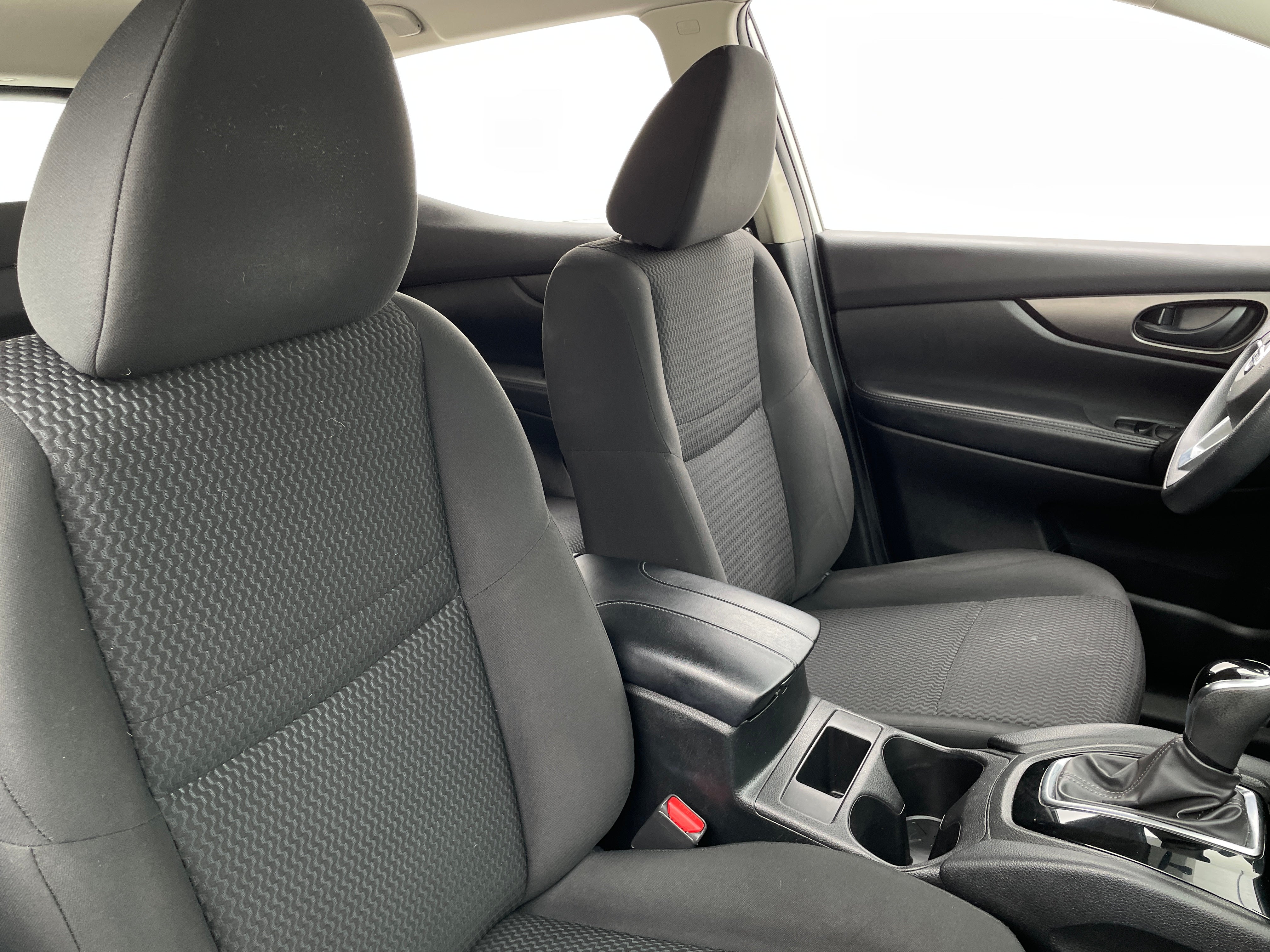 2019 Nissan Rogue Sport S 2