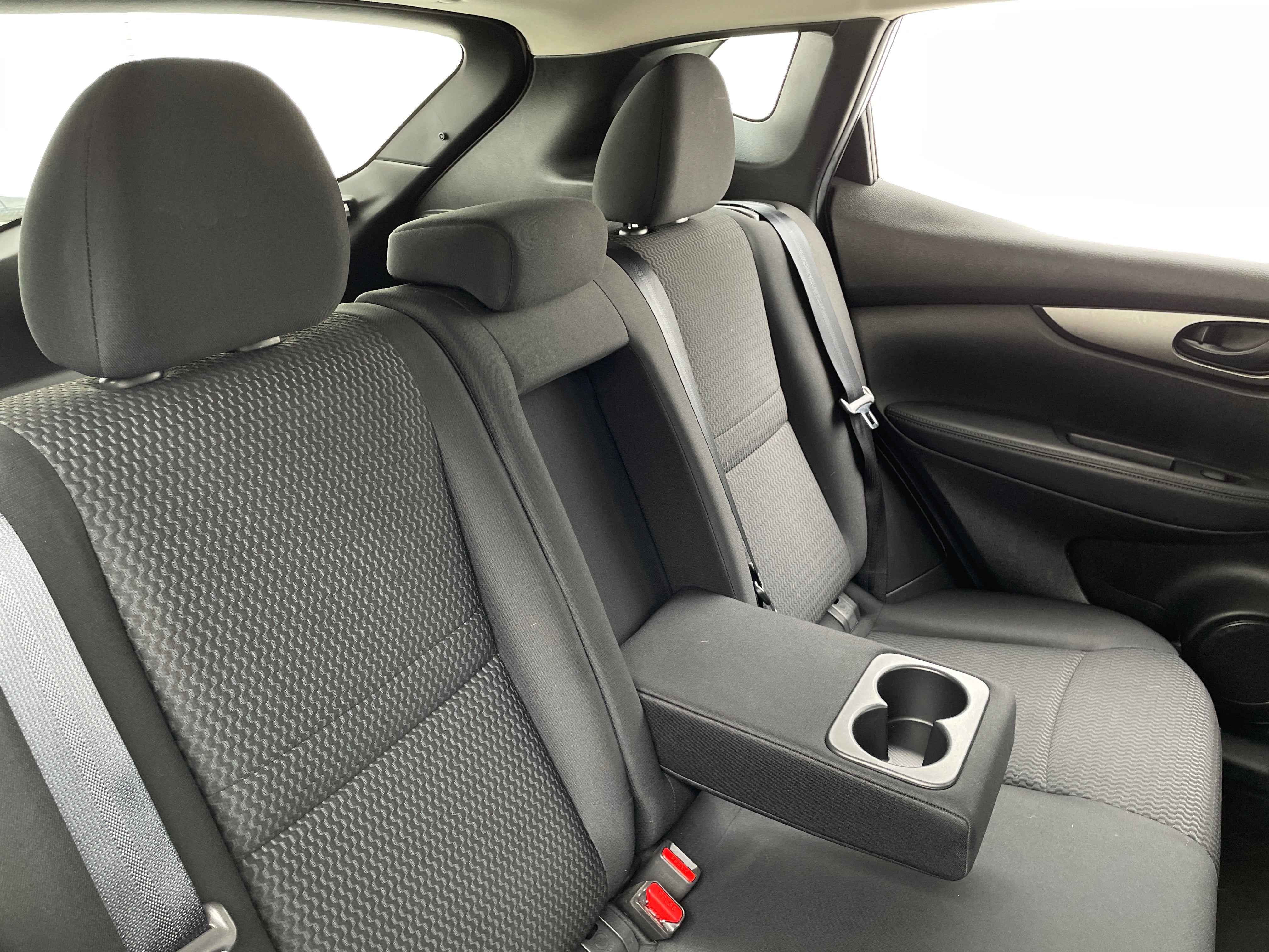 2019 Nissan Rogue Sport S 6