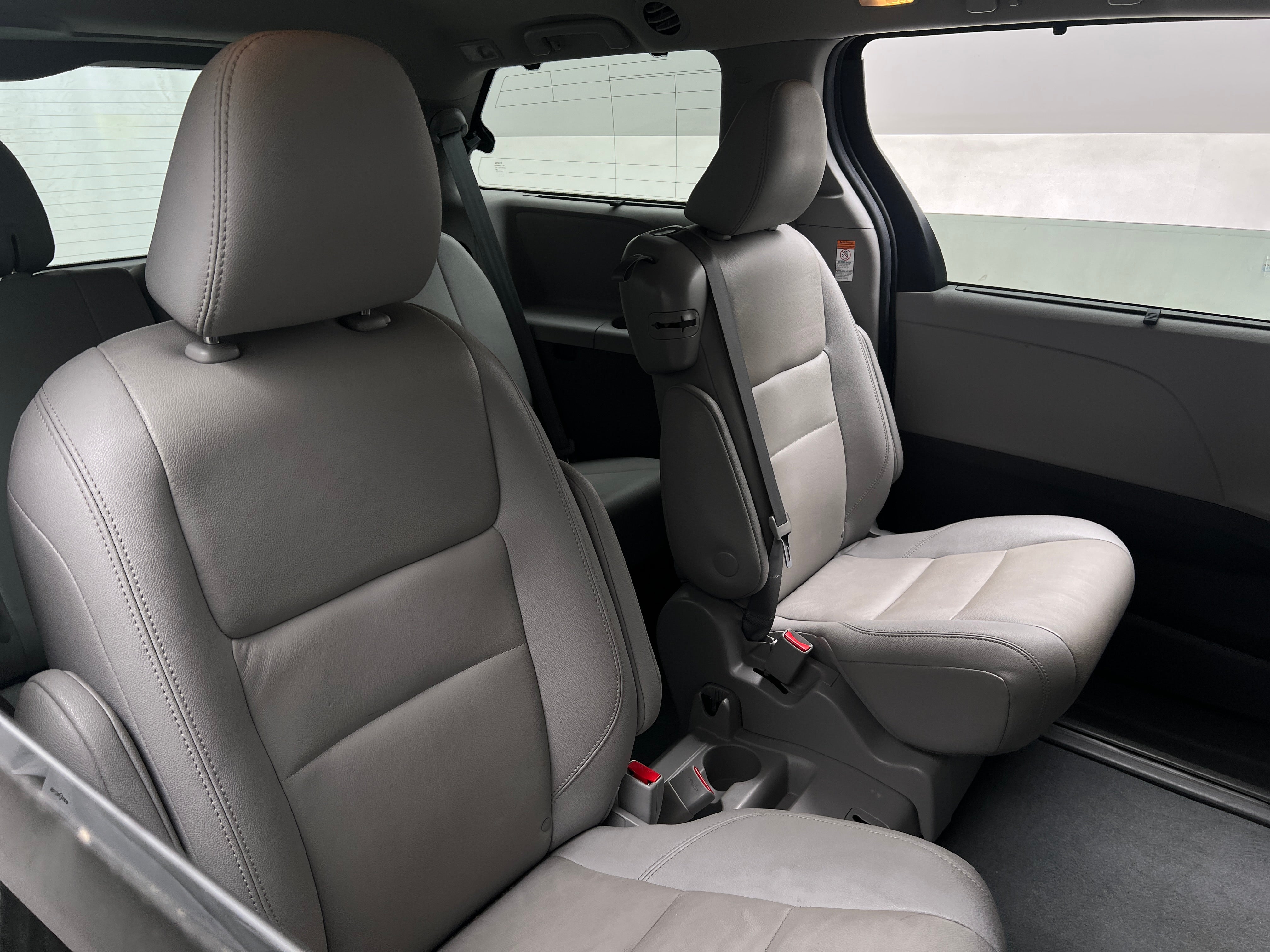 2020 Toyota Sienna XLE Premium 5