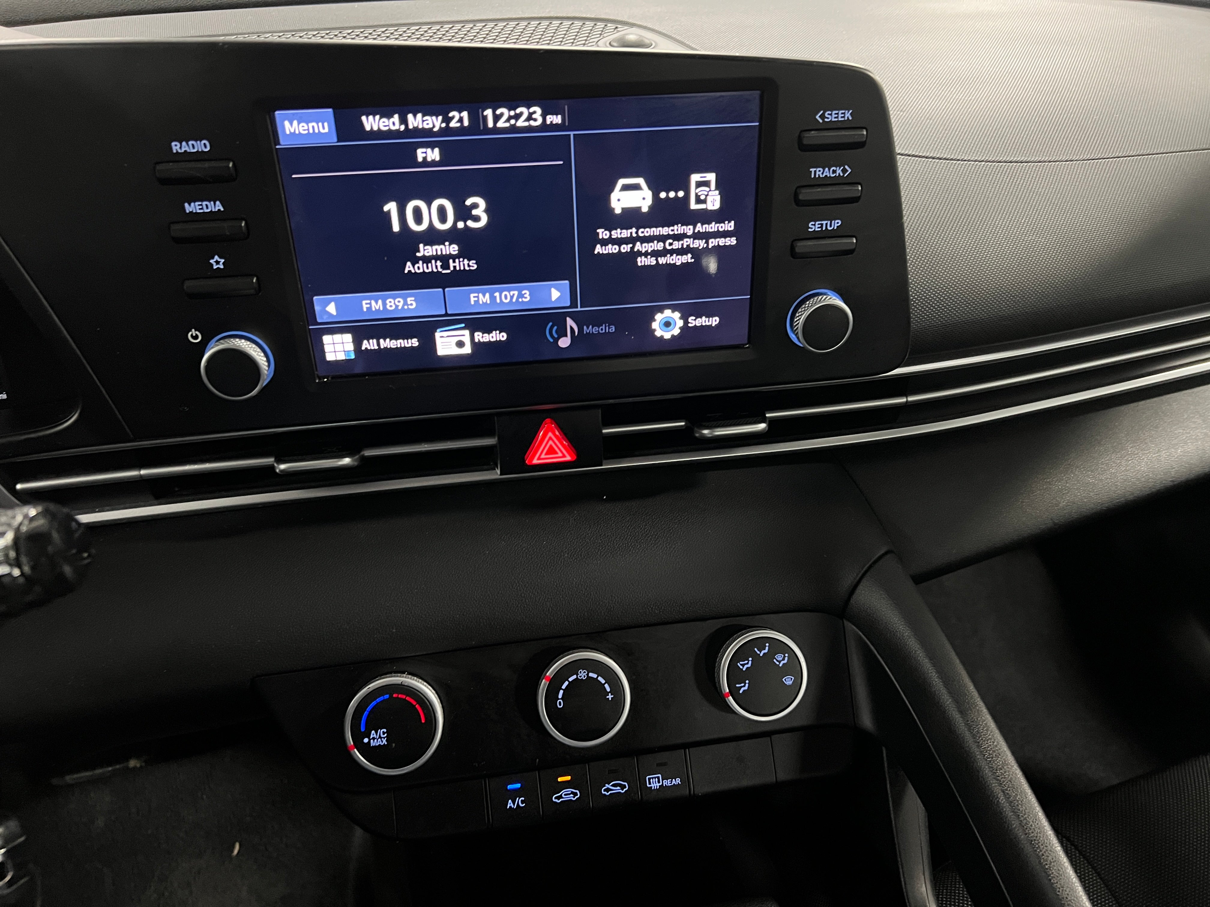 2021 Hyundai Elantra SE 4