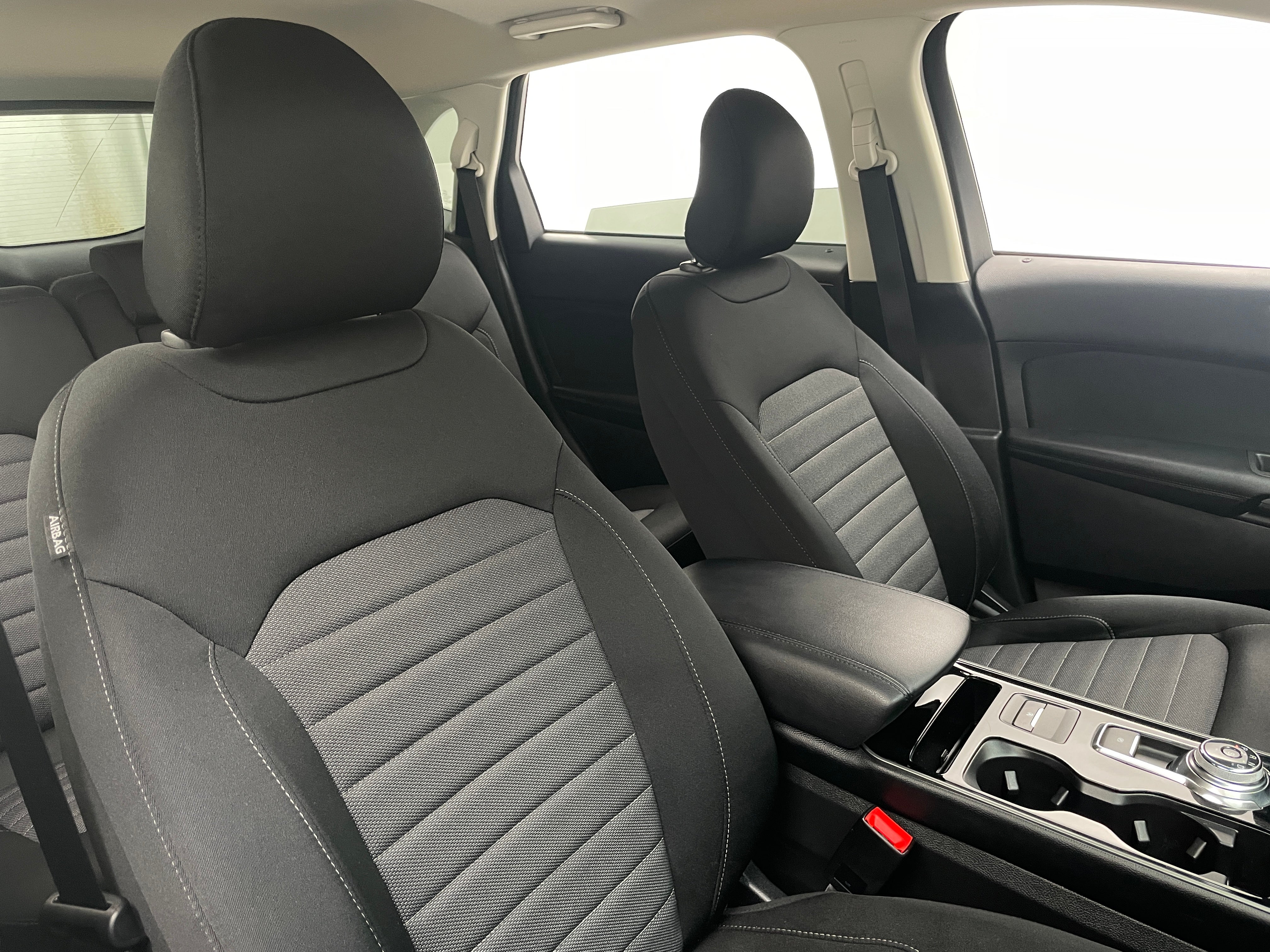 2019 Ford Edge SE 2