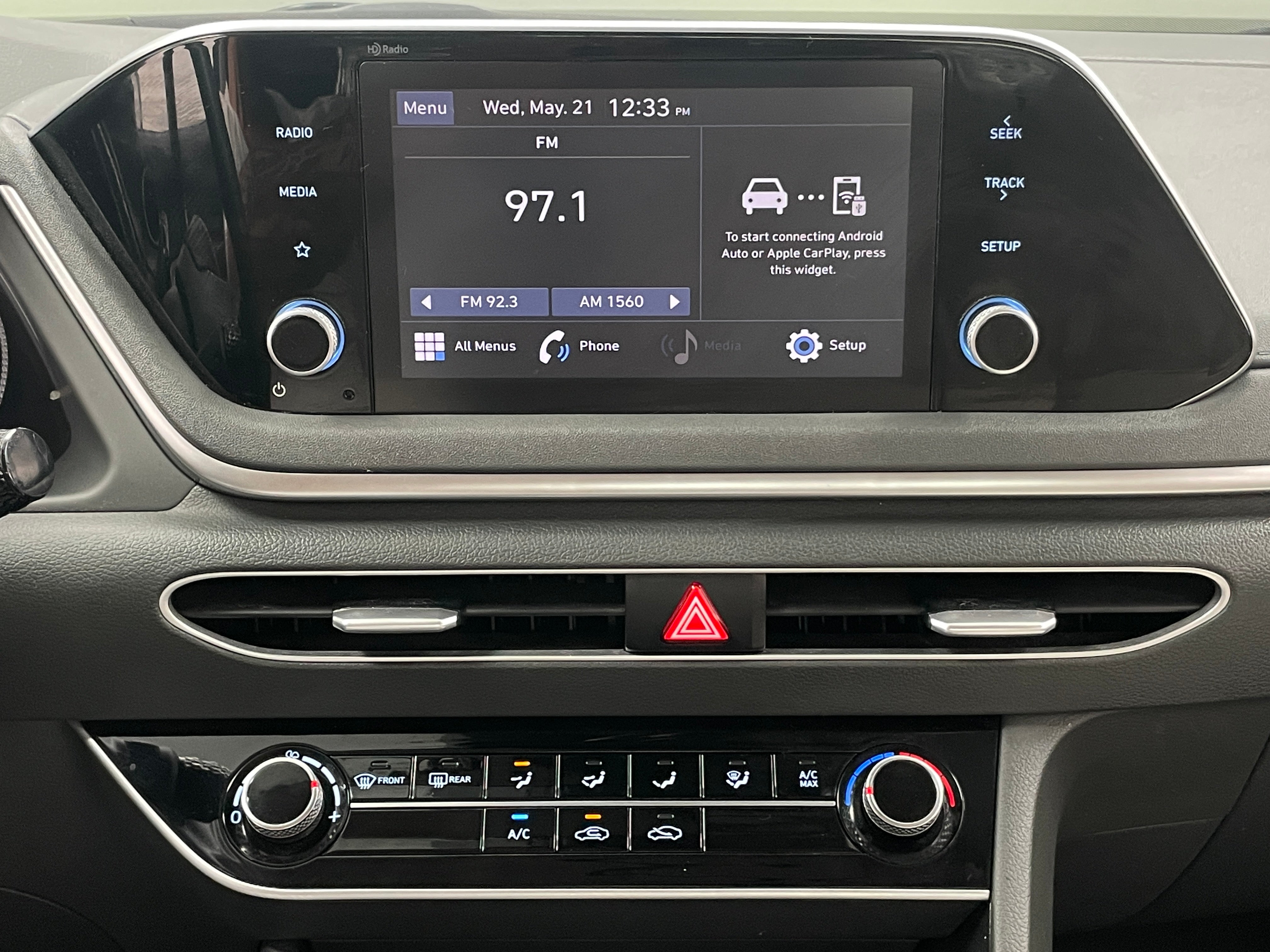 2023 Hyundai Sonata SE 4