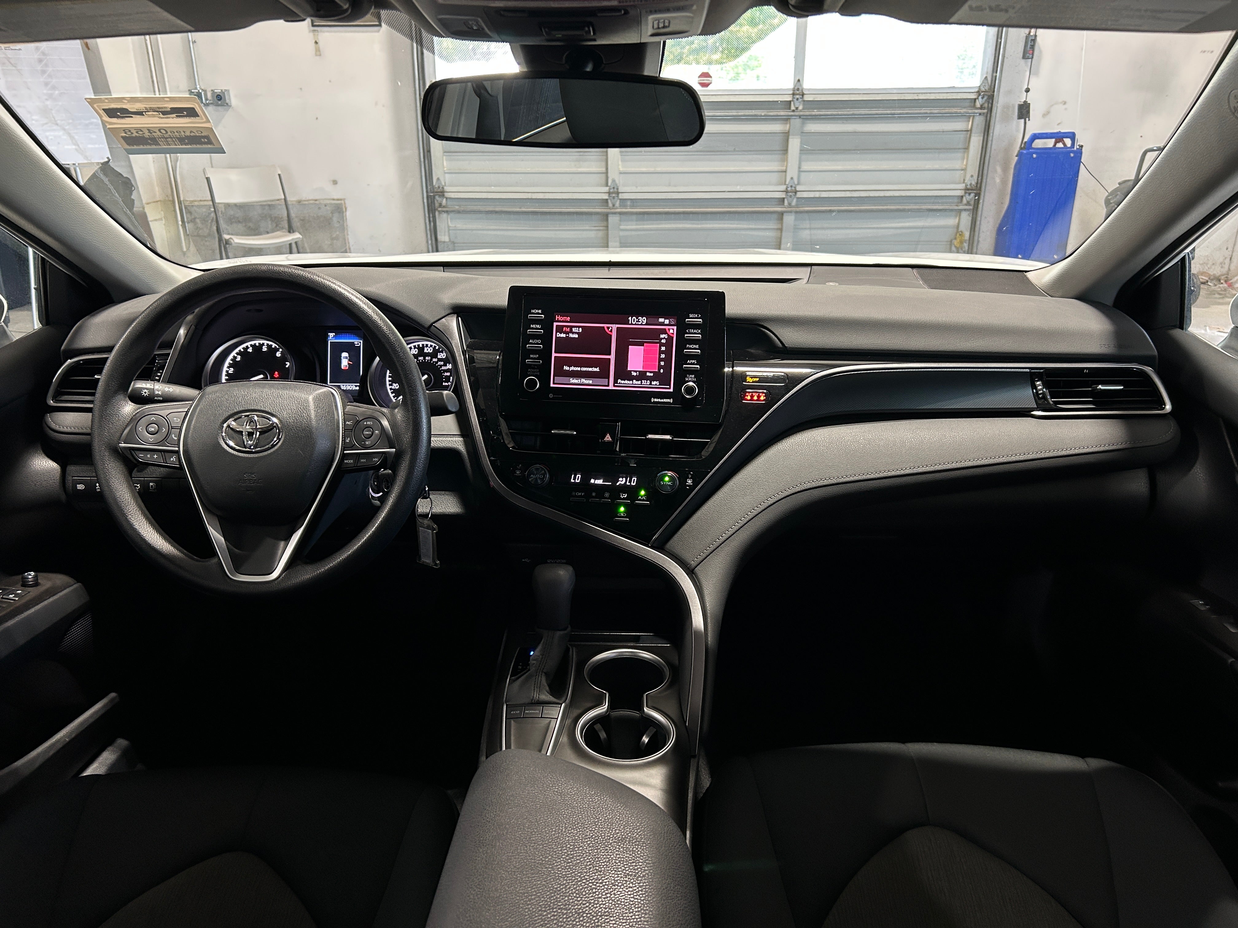 2023 Toyota Camry LE 3
