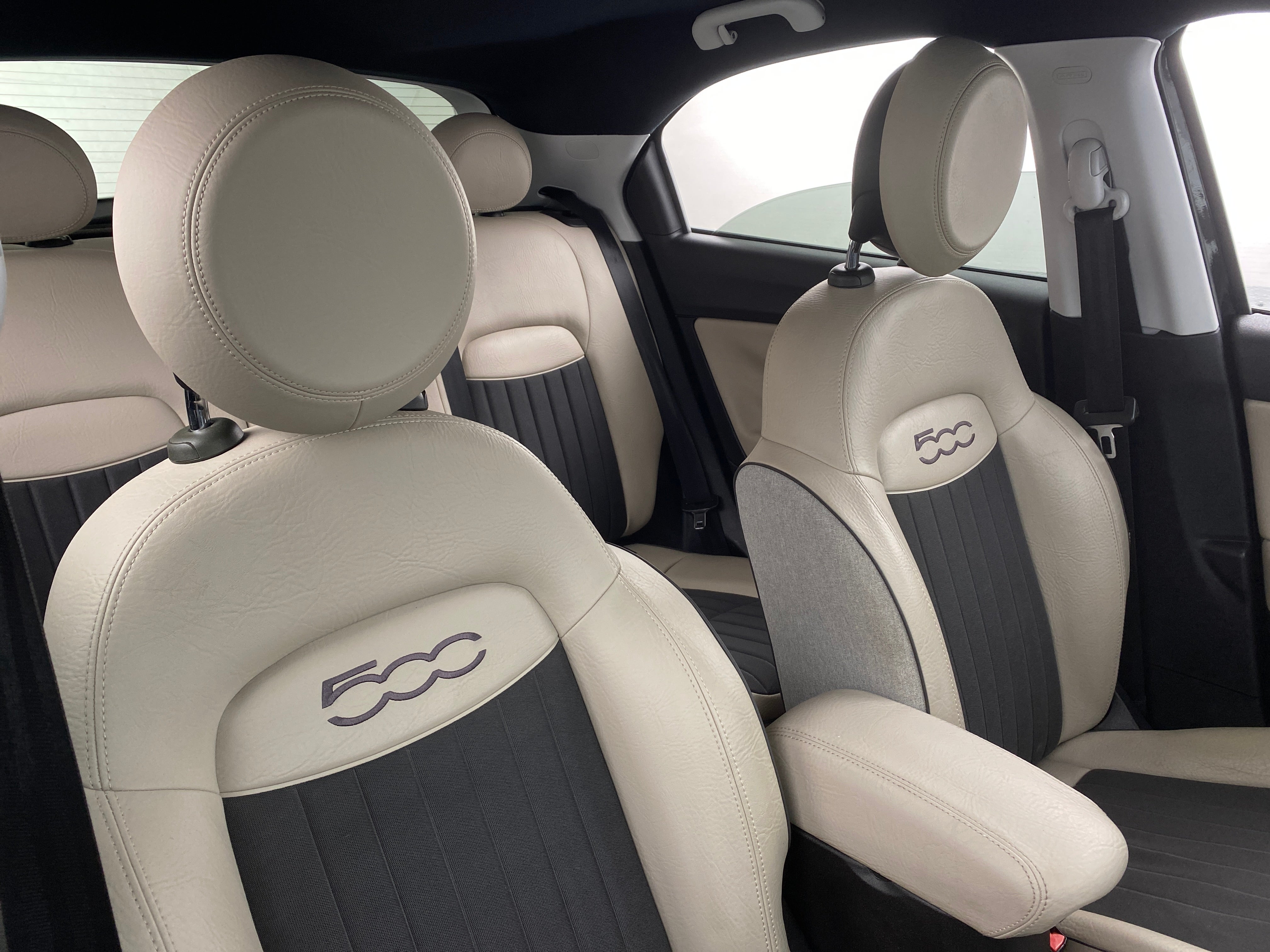 2017 Fiat 500X Lounge 2