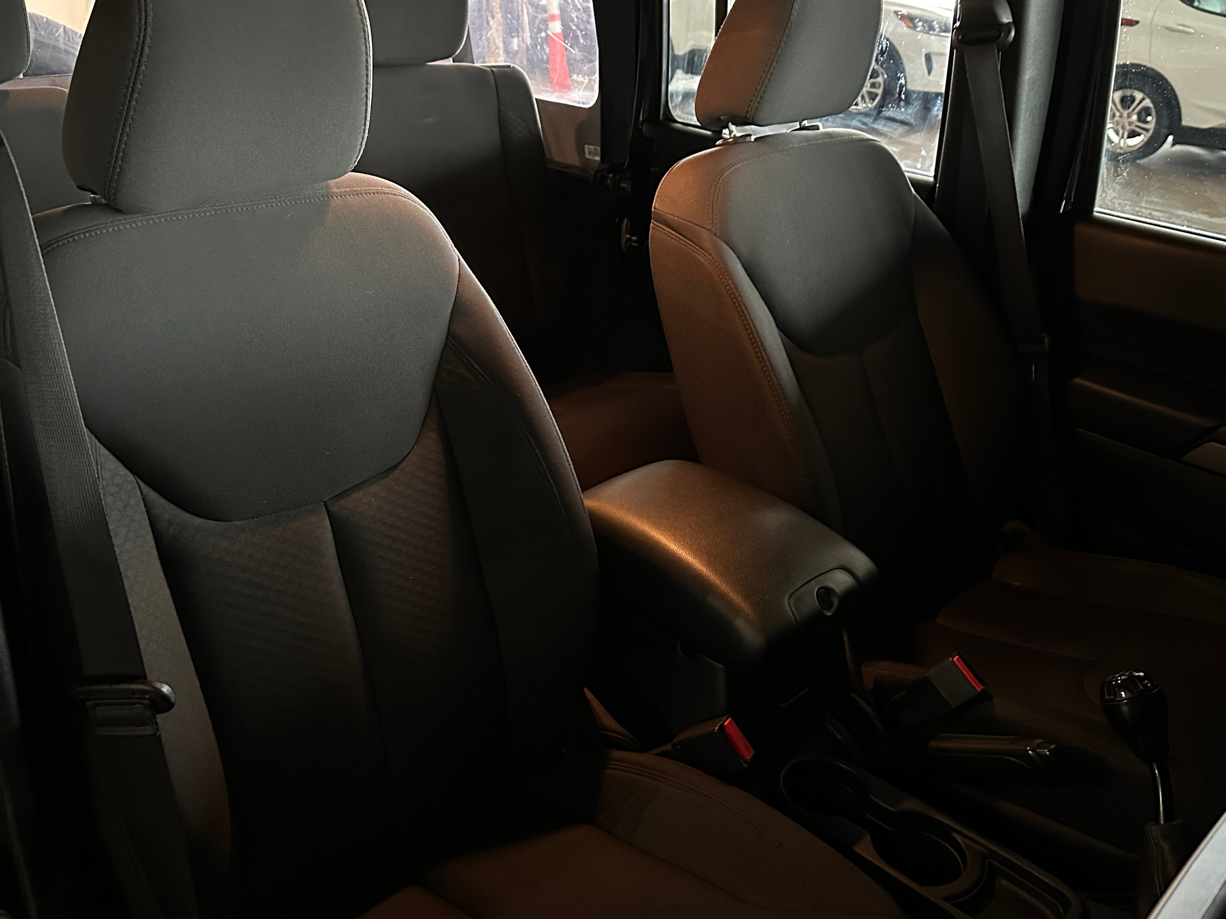 2017 Jeep Wrangler Unlimited Sport 2