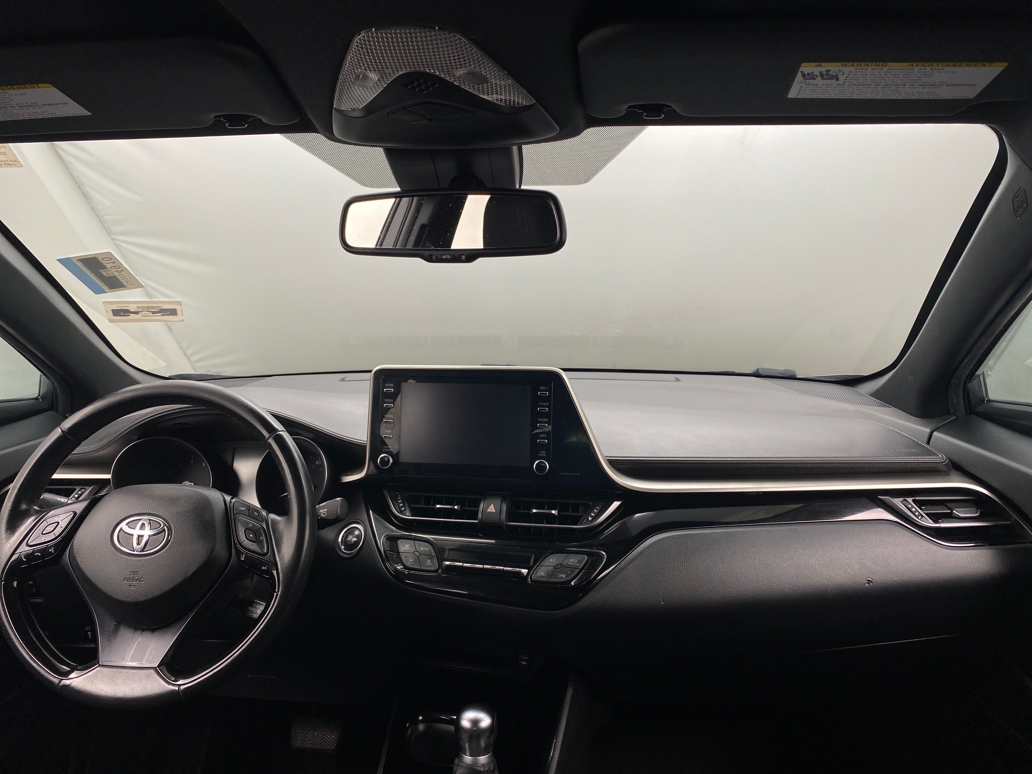 2019 Toyota C-HR XLE 3