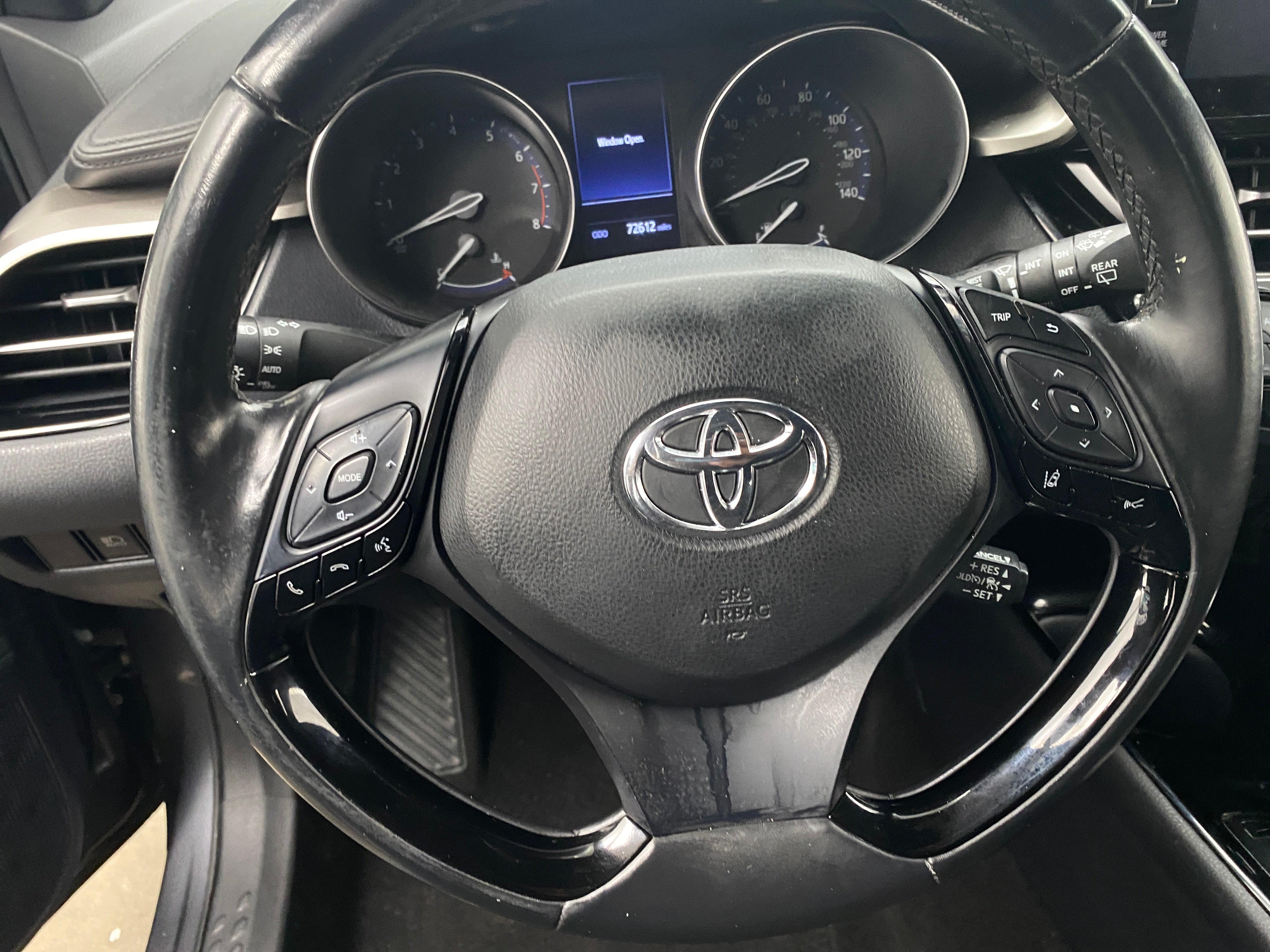 2019 Toyota C-HR XLE 5