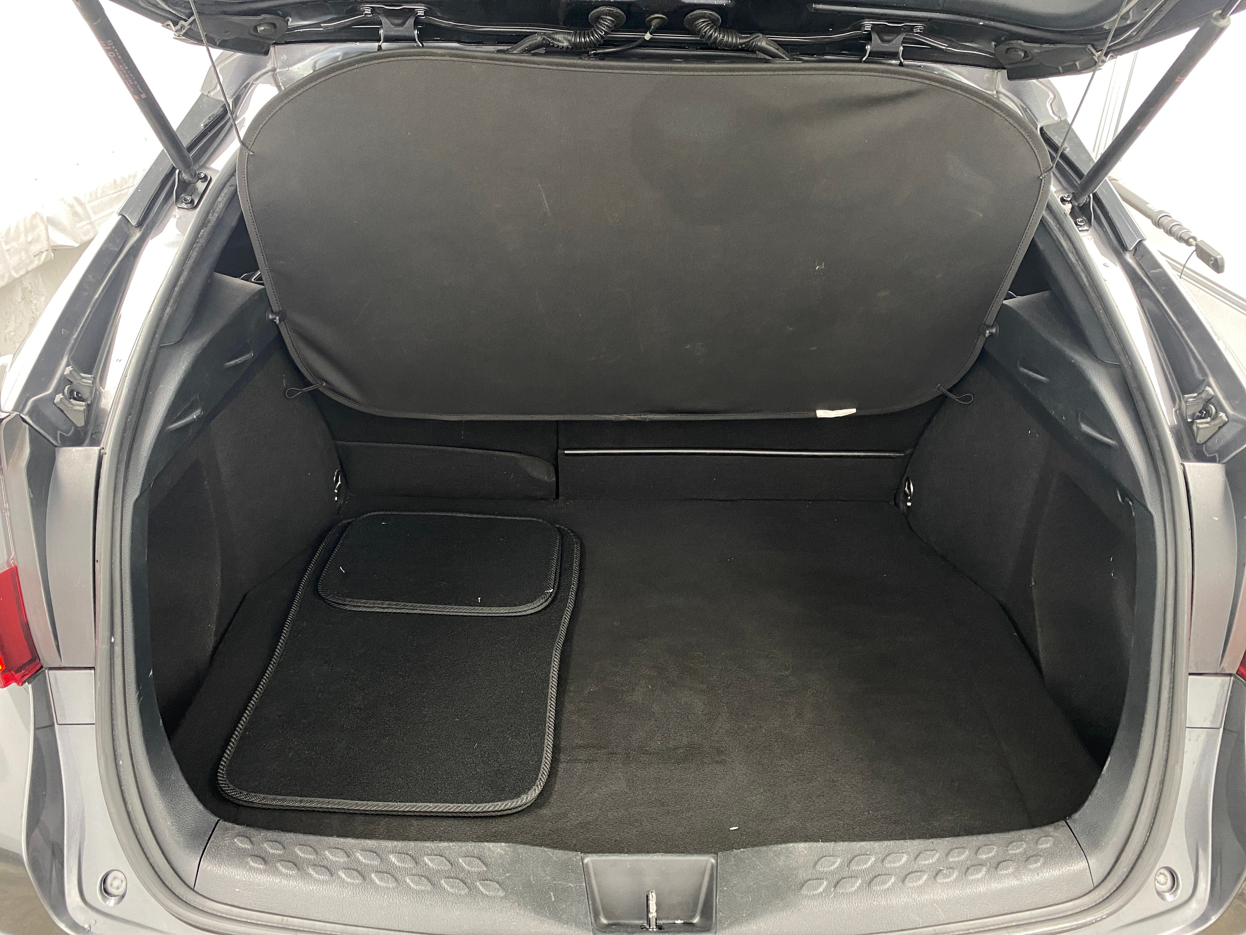 2019 Toyota C-HR XLE 7