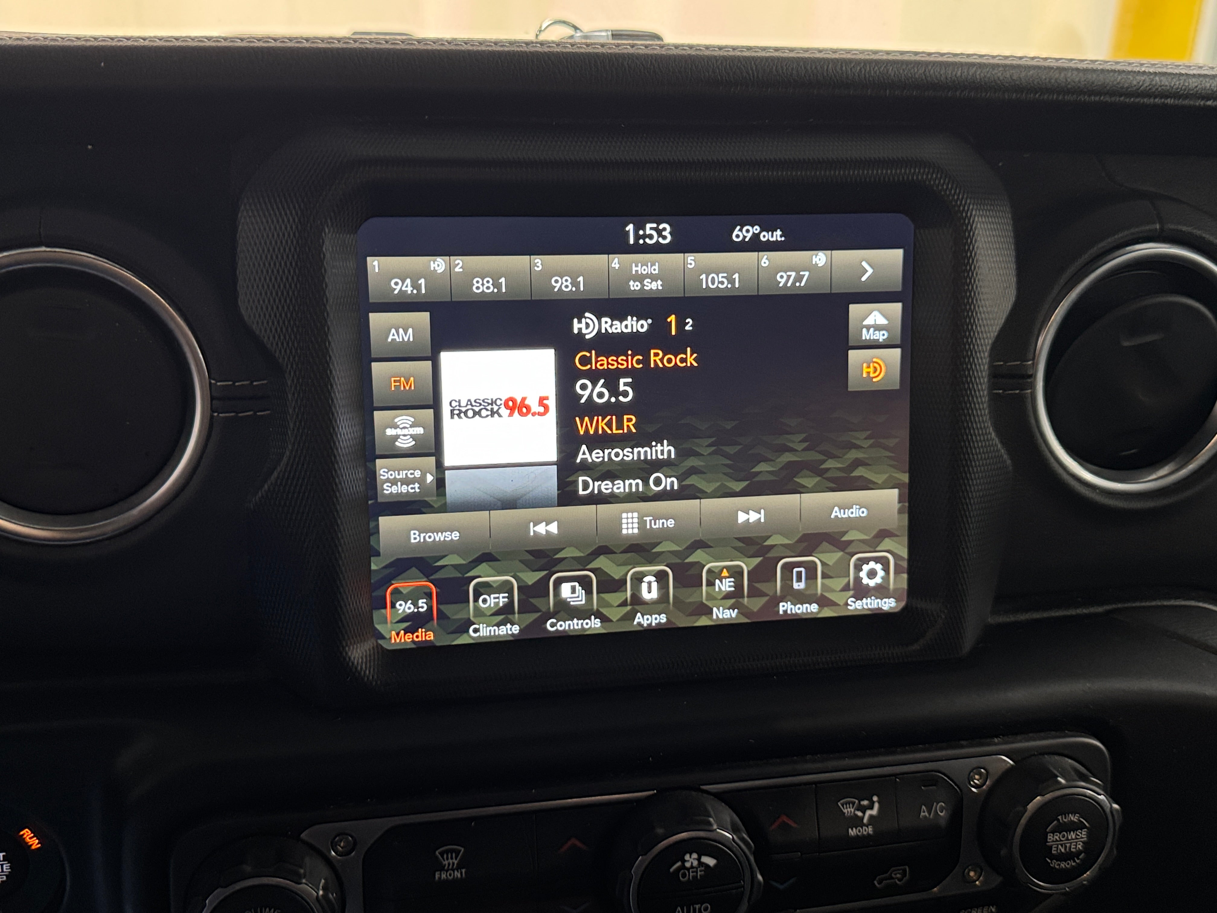 2022 Jeep Gladiator Overland 3