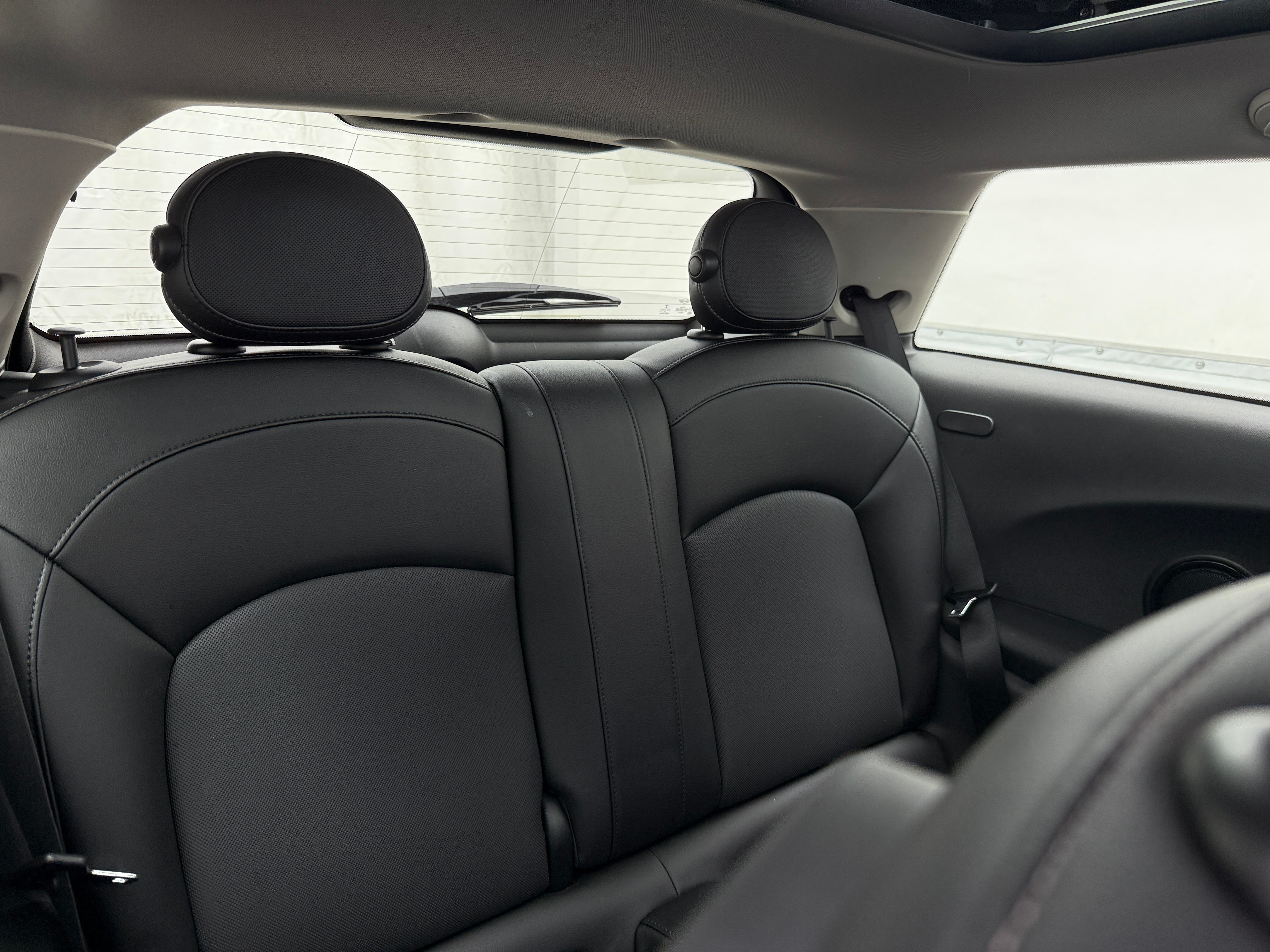 2016 MINI Cooper Hardtop 2 Door 5
