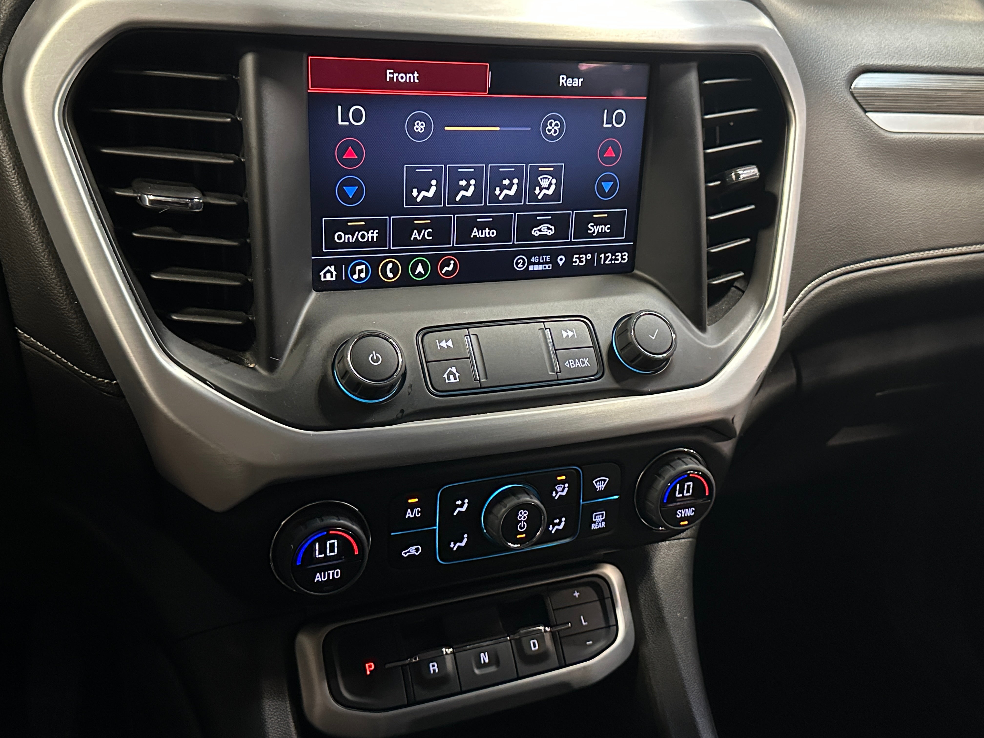 2023 GMC Acadia SLT 3