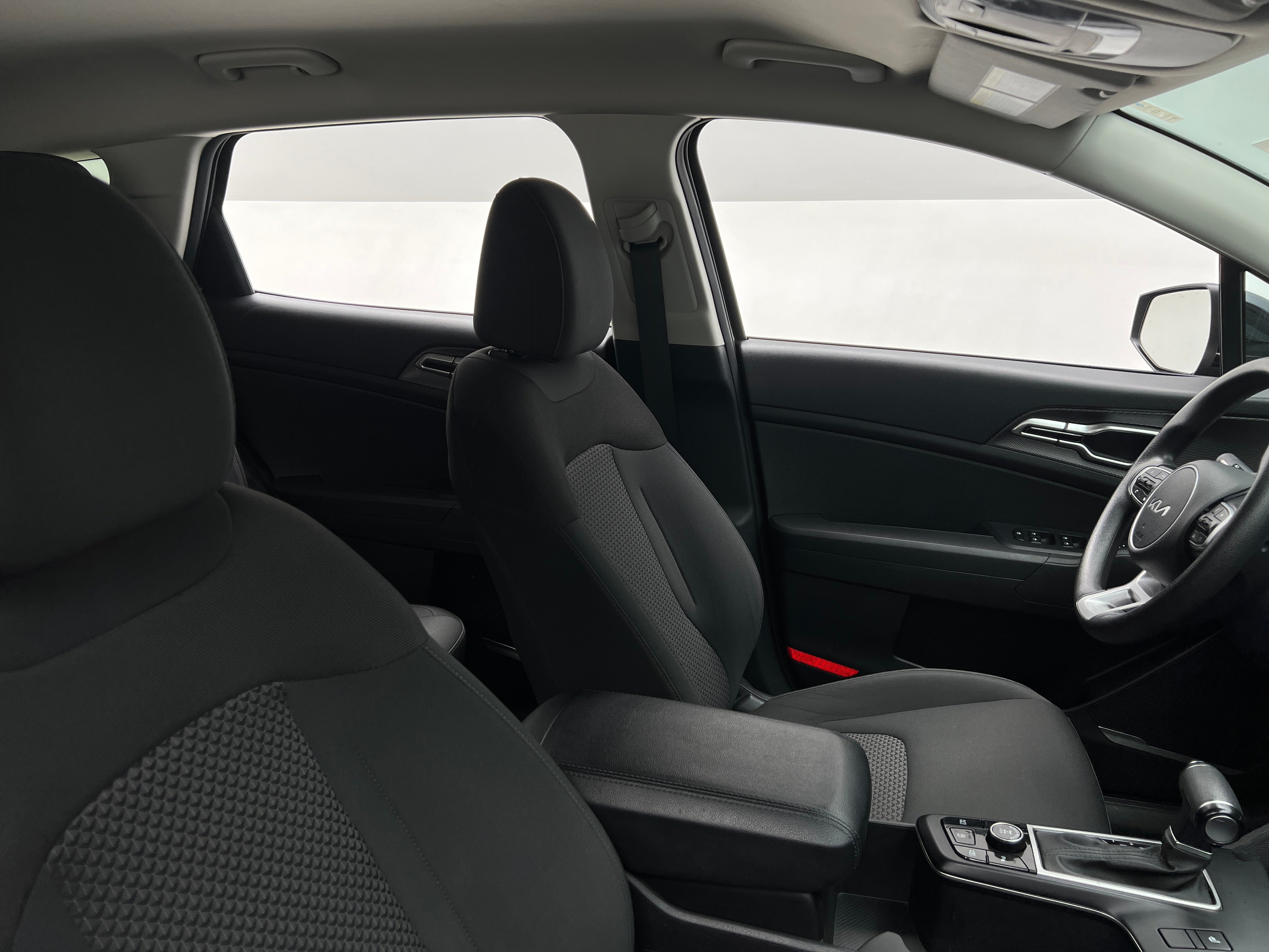 2023 Kia Sportage LX 2