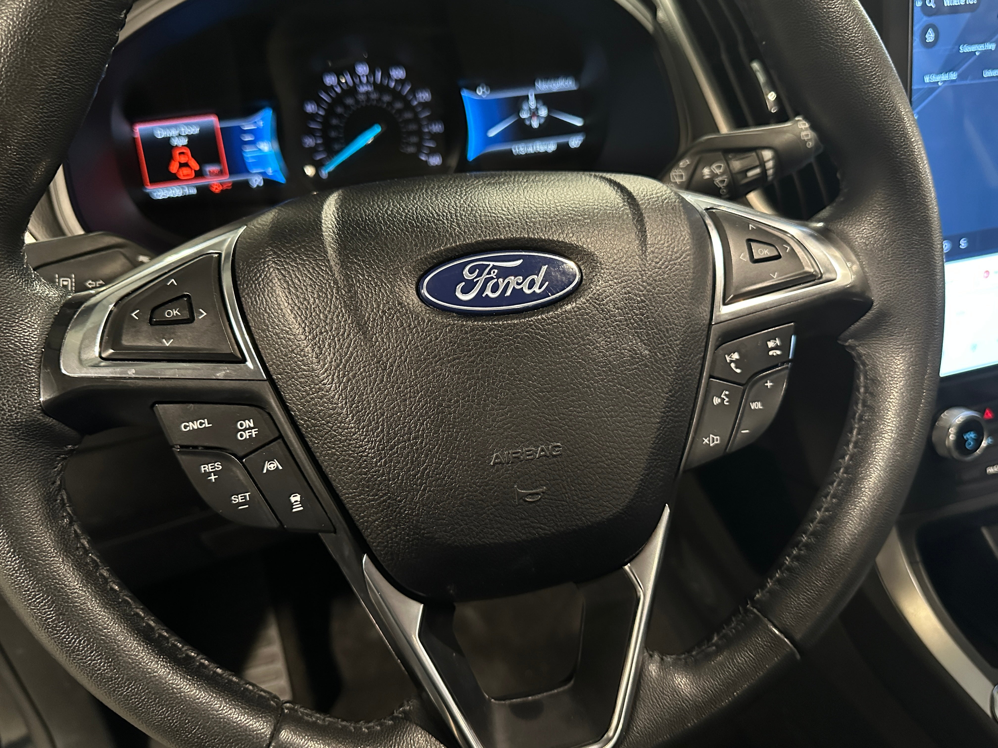 2022 Ford Edge SEL 4
