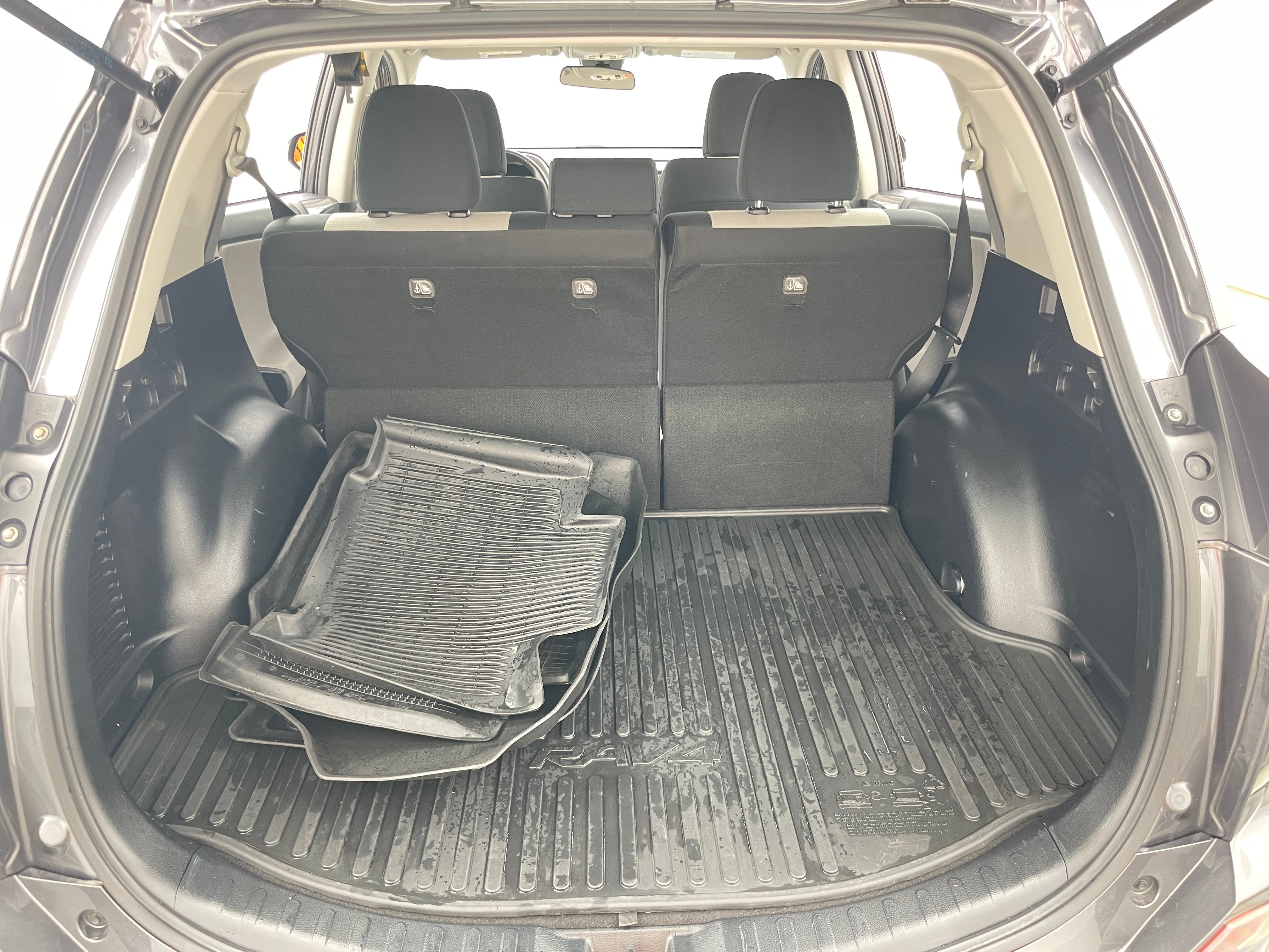 2018 Toyota RAV4 XLE 7