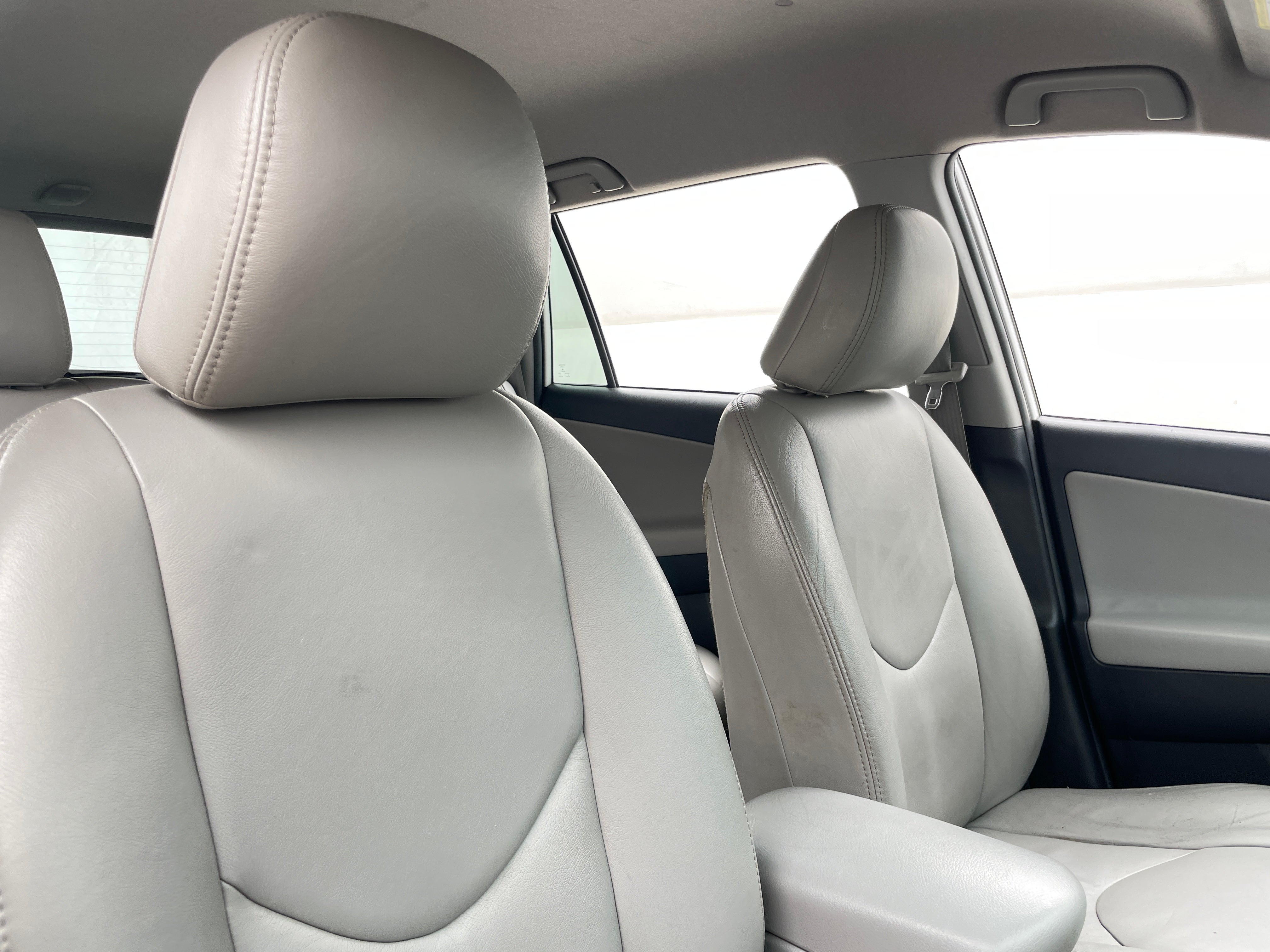 2011 Toyota RAV4 Base 2