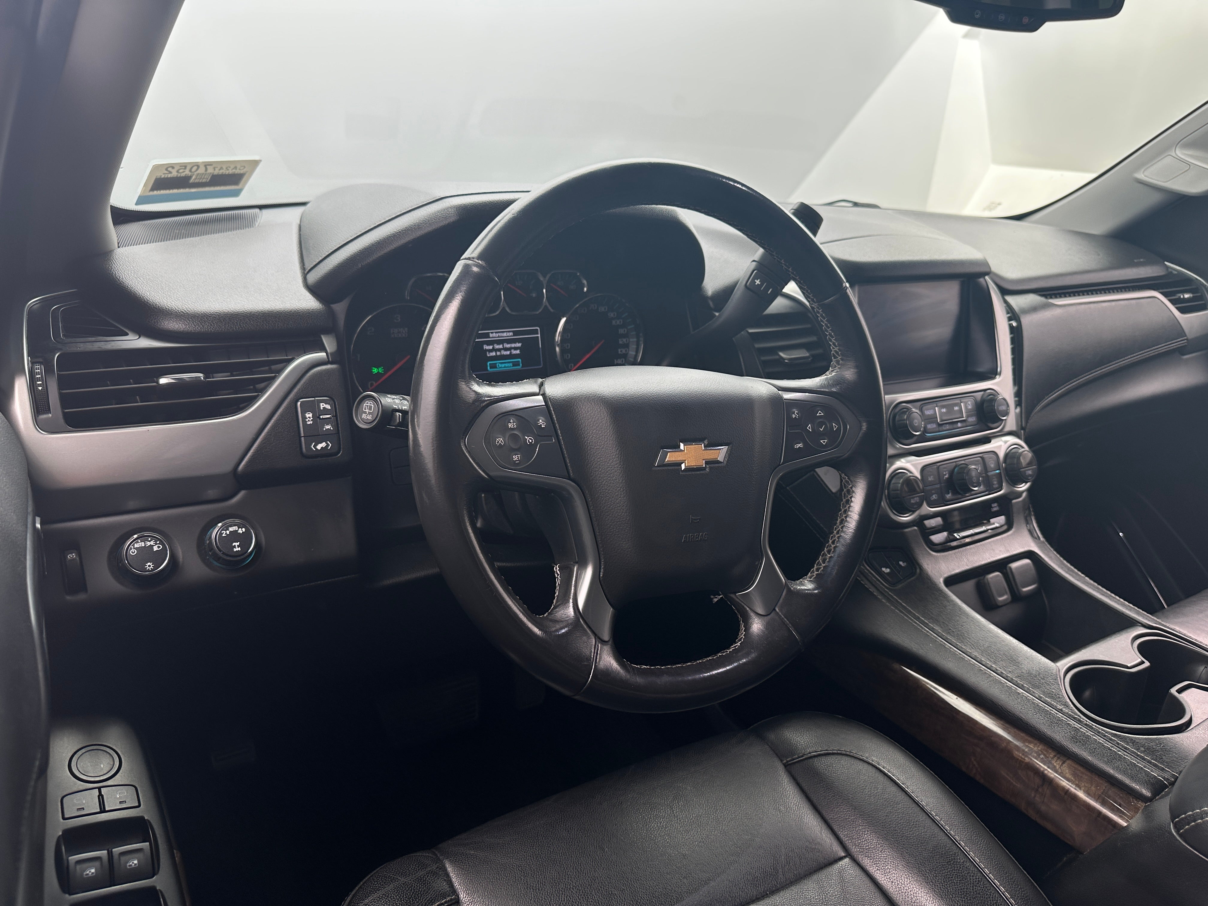 2018 Chevrolet Suburban LT 2