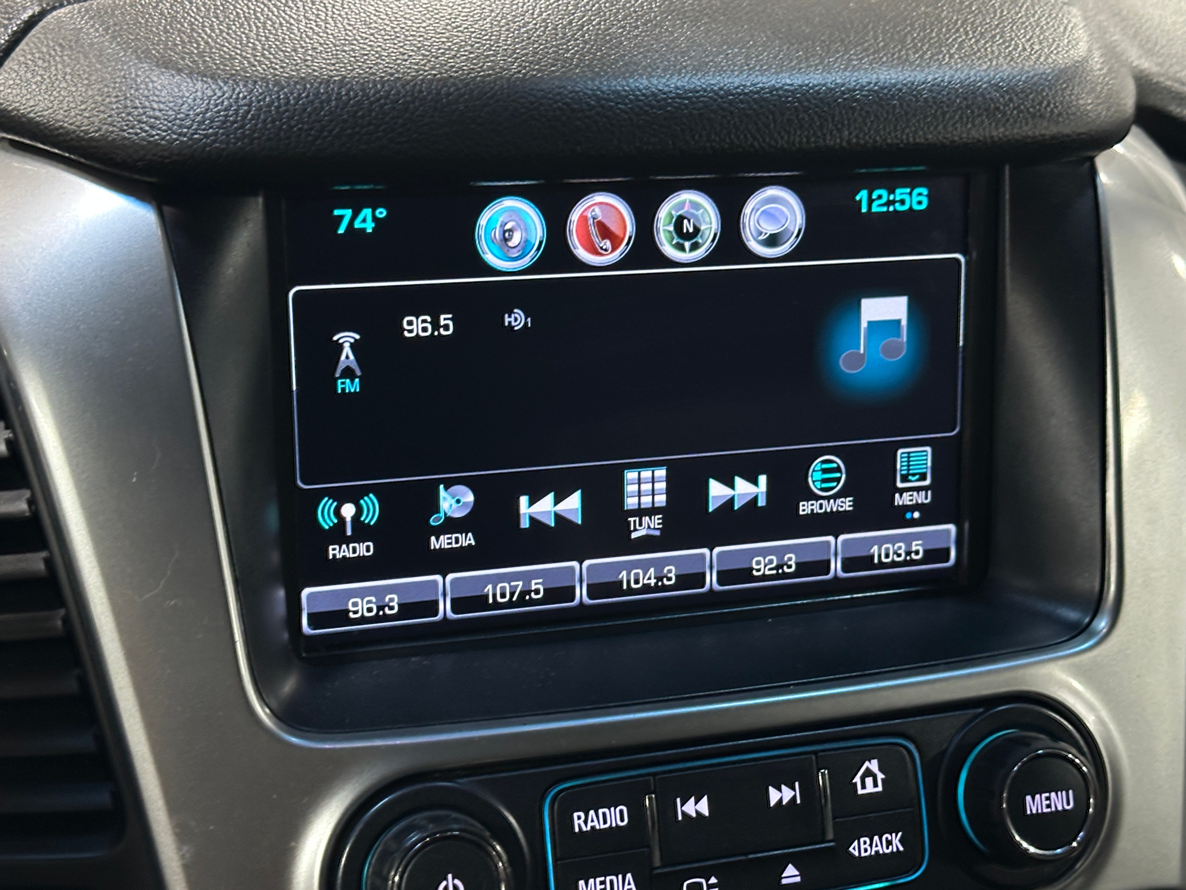 2018 Chevrolet Suburban LT 3