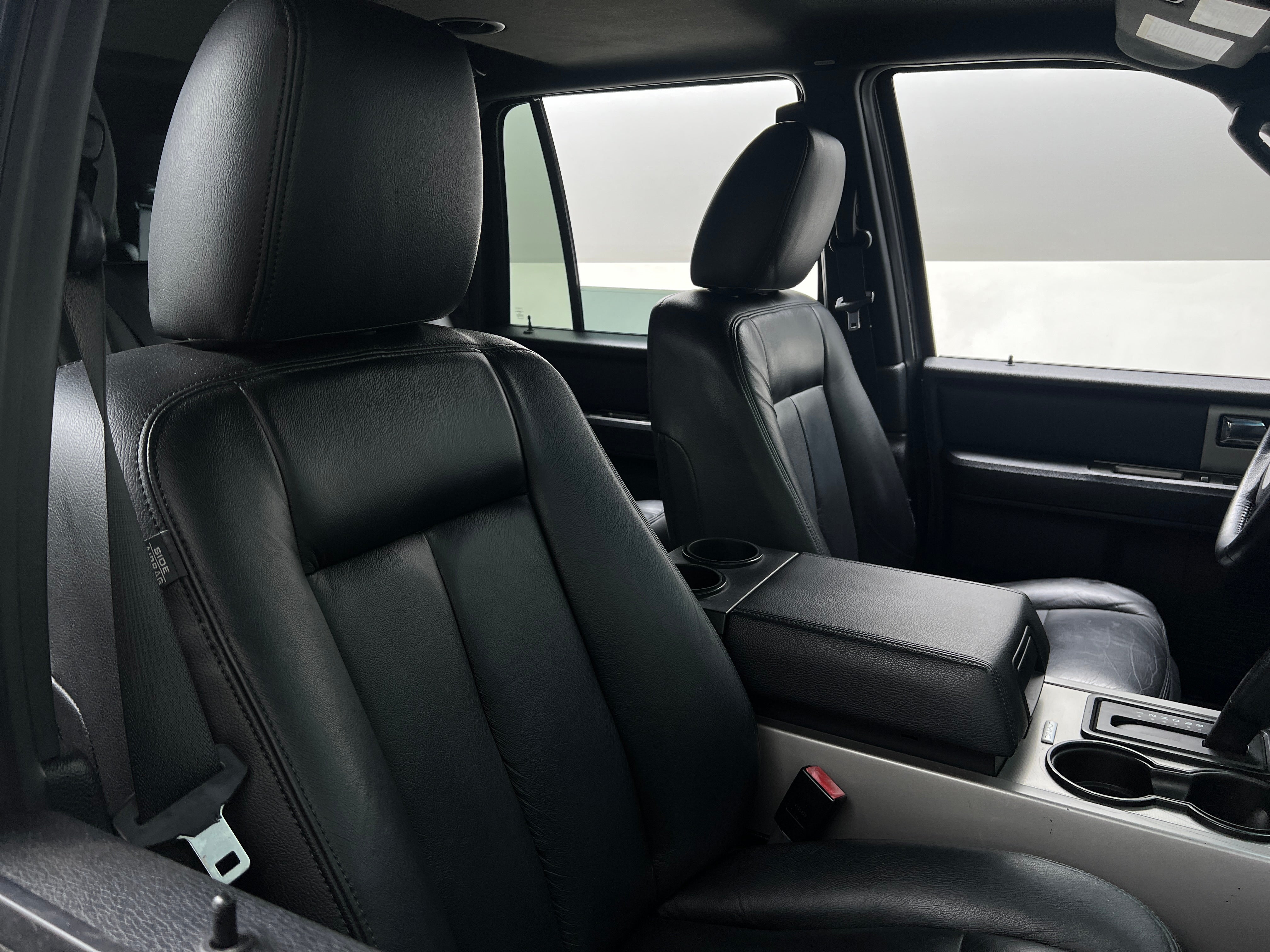 2017 Ford Expedition XLT 2