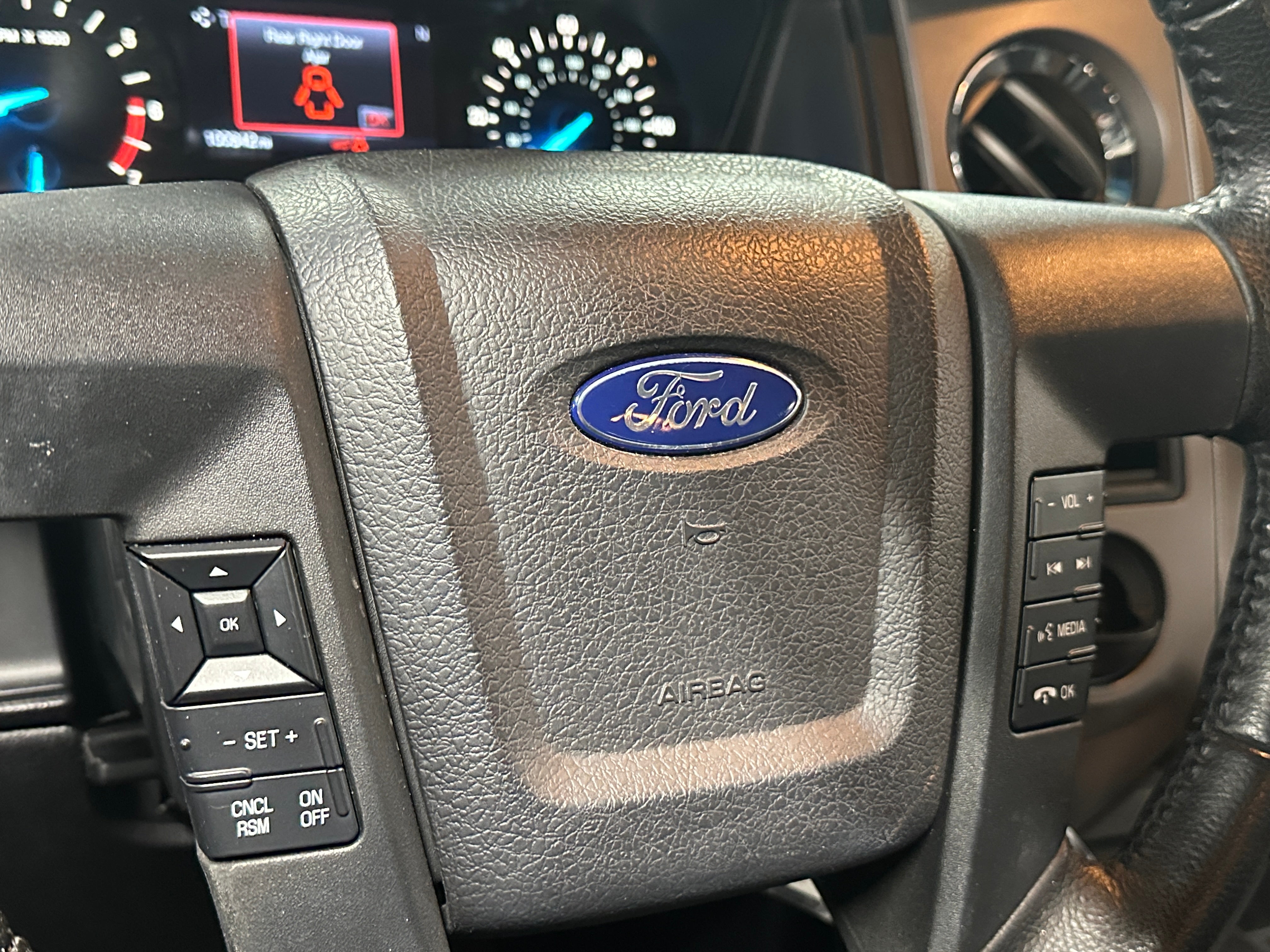 2017 Ford Expedition XLT 5