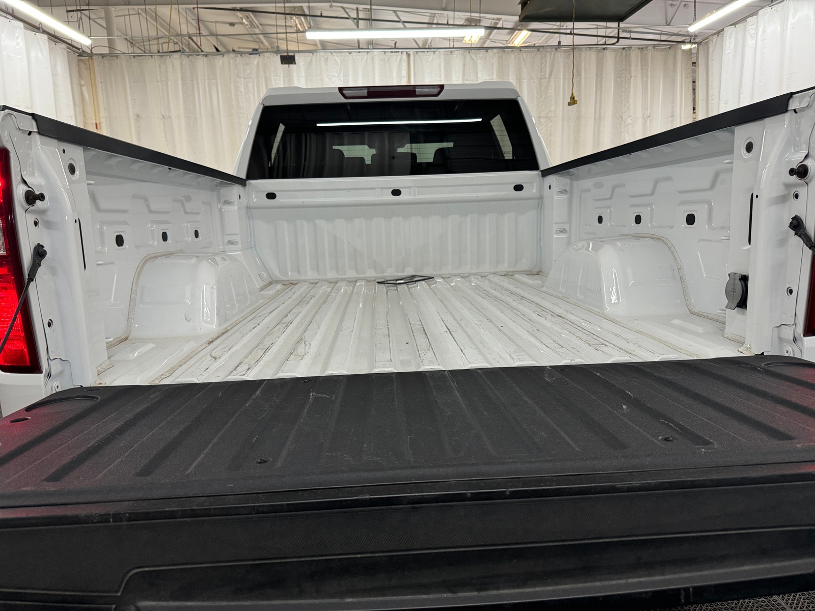 Thumbnail: 2024 Chevrolet Silverado 1500 - 7