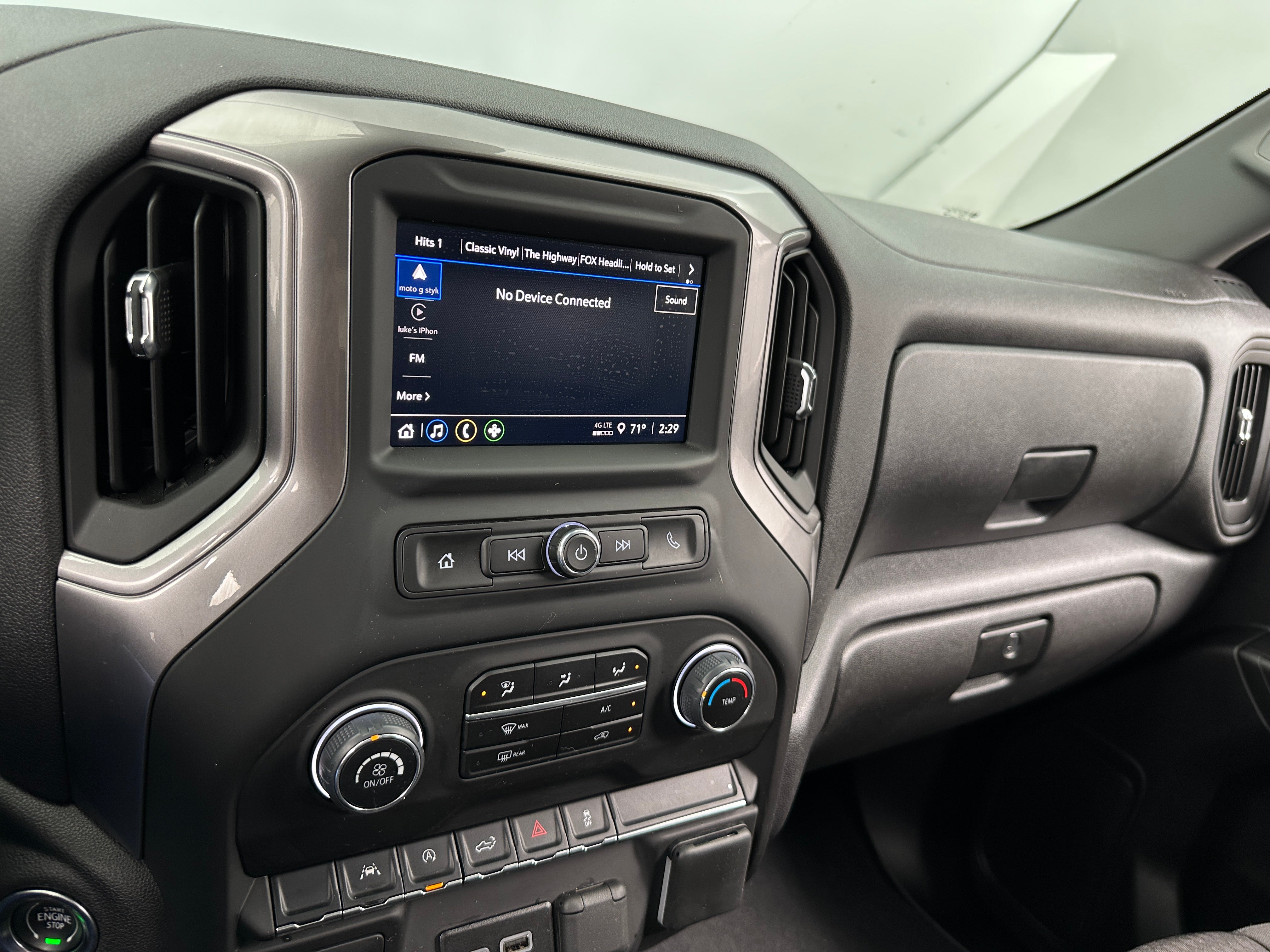 2024 Chevrolet Silverado 1500 Custom 4