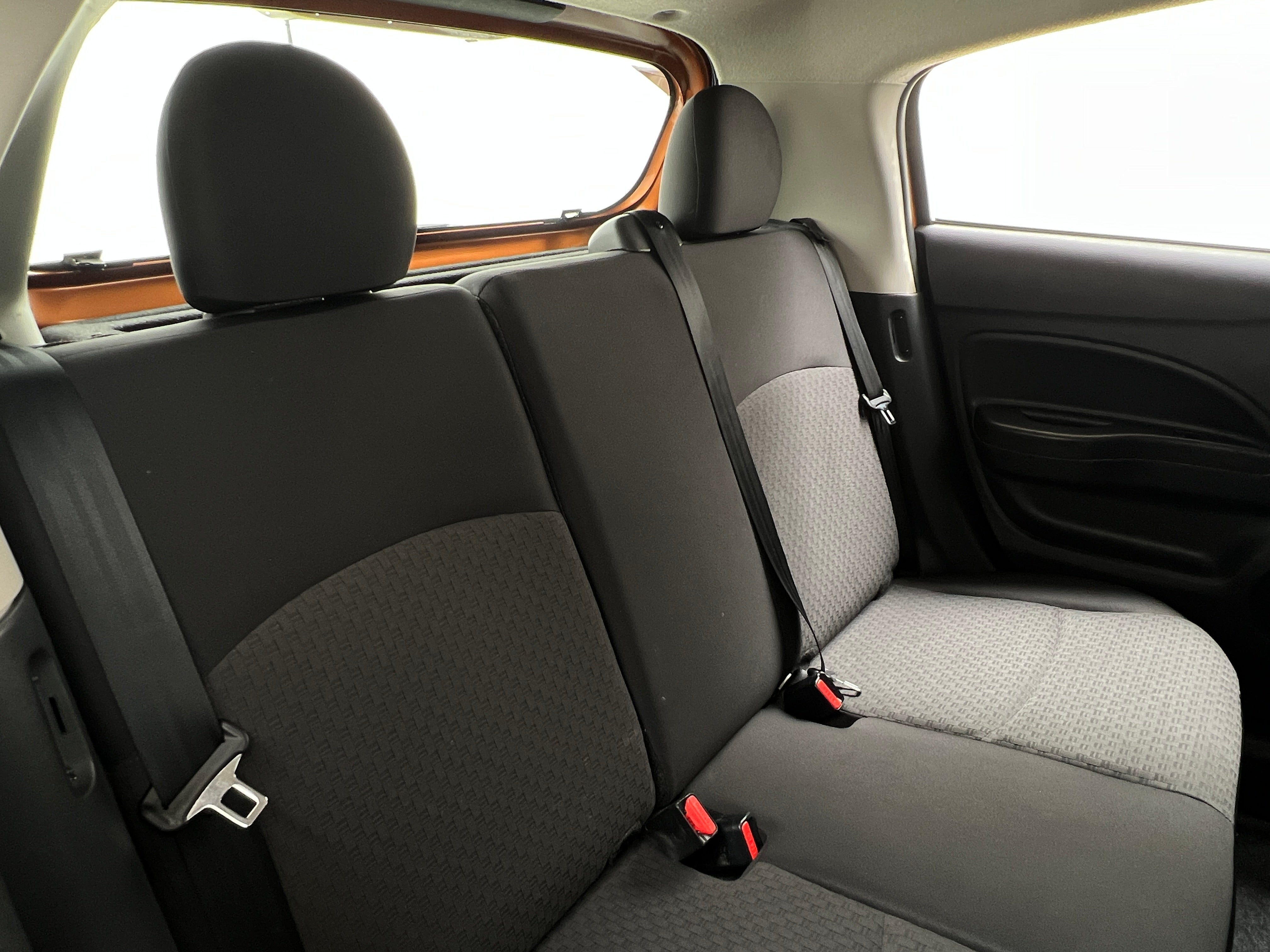 2018 Mitsubishi Mirage ES 6