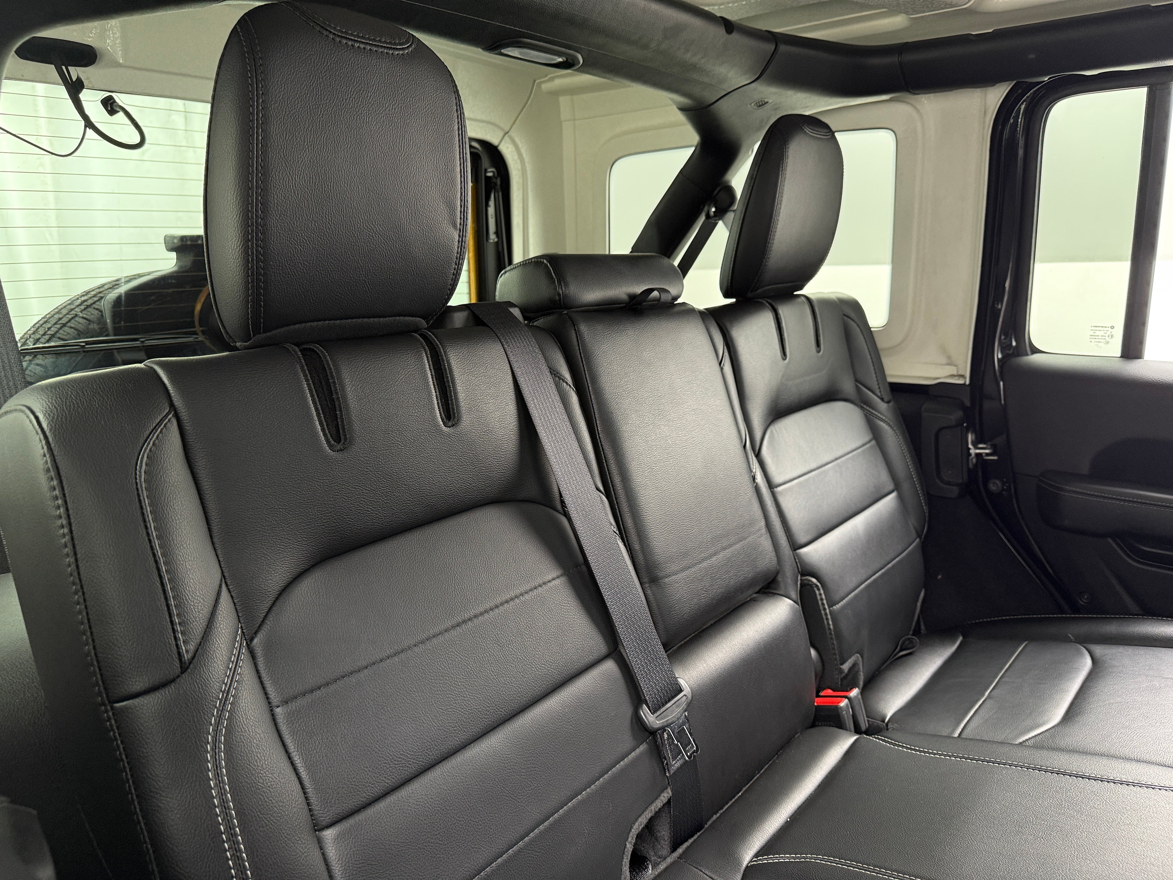 2022 Jeep Wrangler Unlimited Sahara 4xe 5