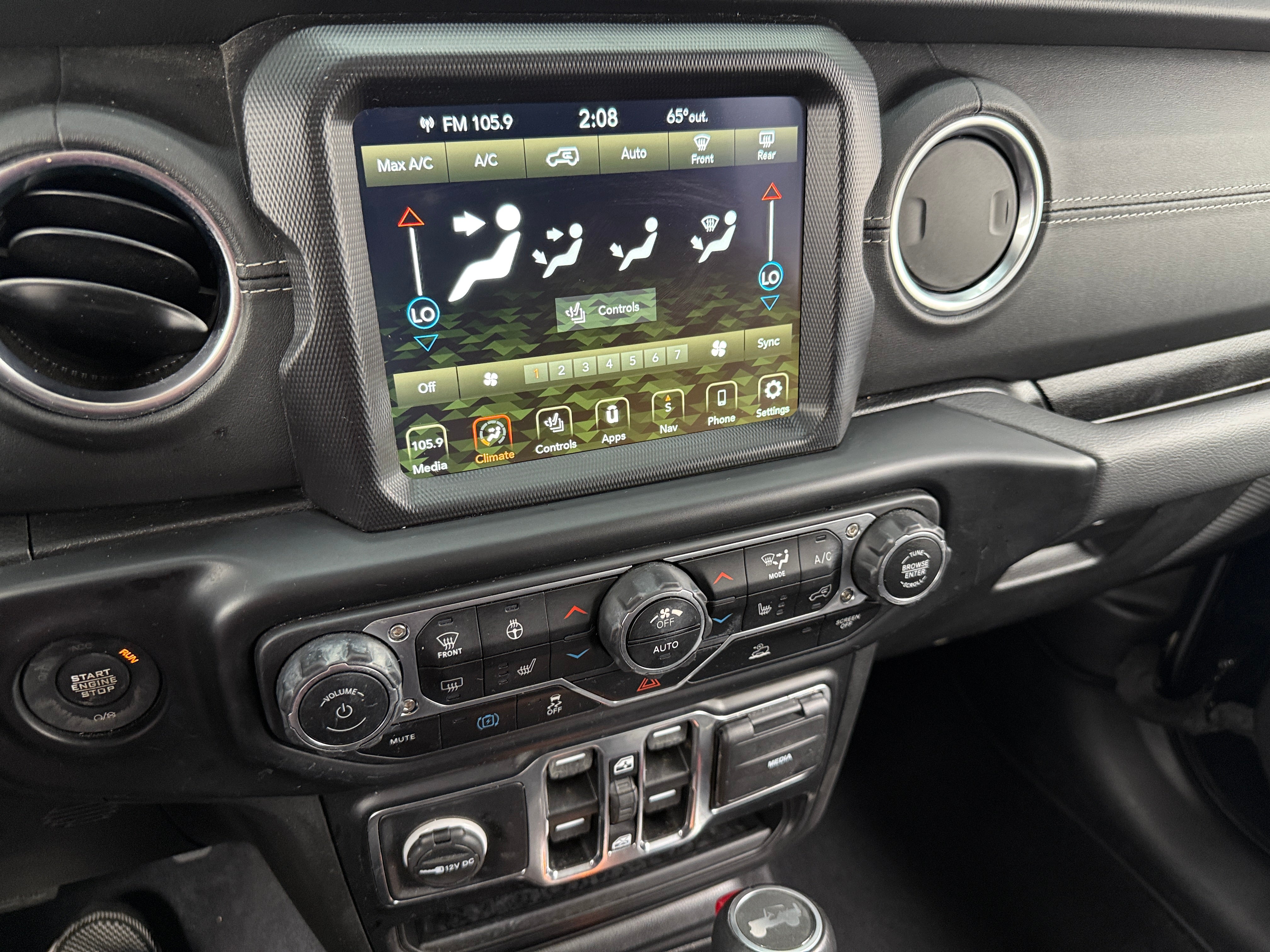 2022 Jeep Wrangler Unlimited Sahara 4xe 3
