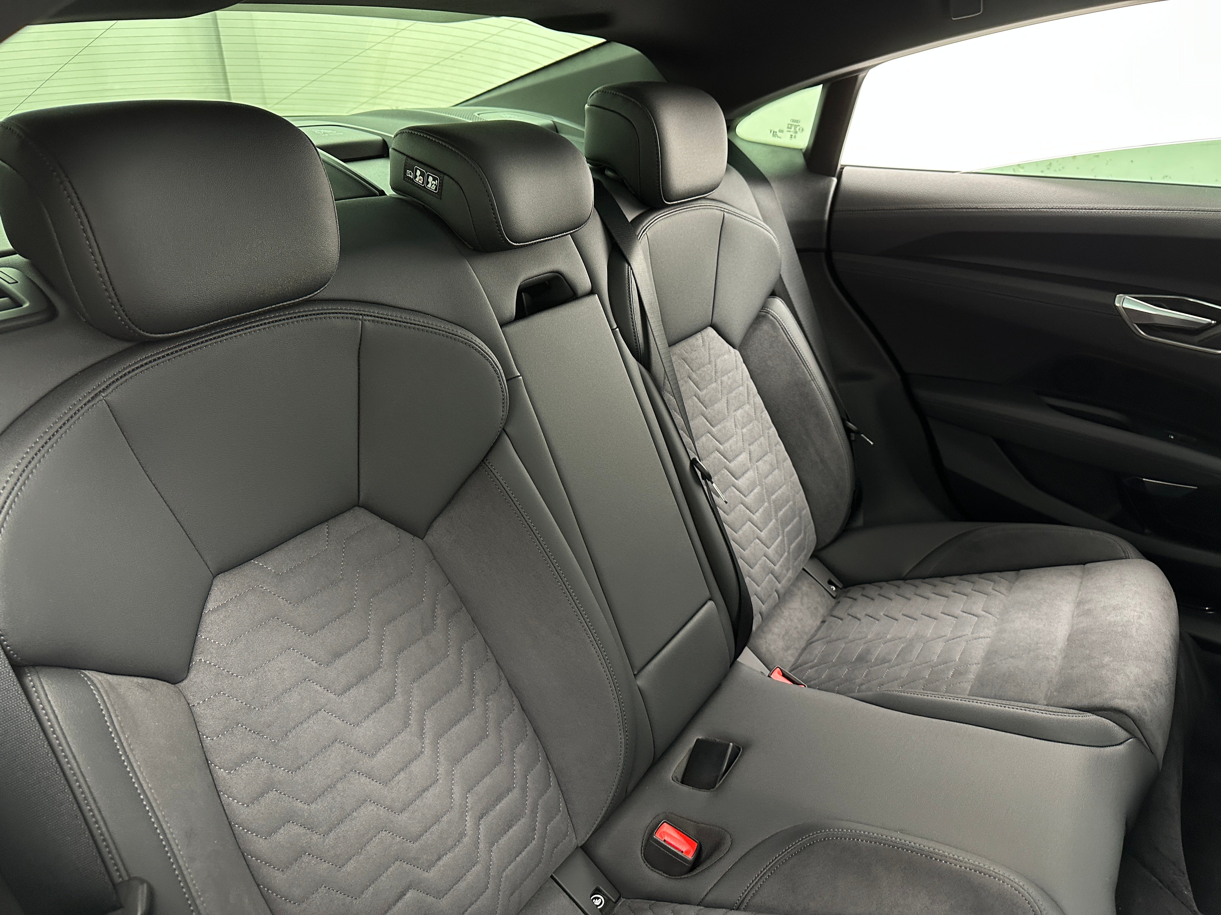 2024 Audi e-tron GT Premium Plus 6