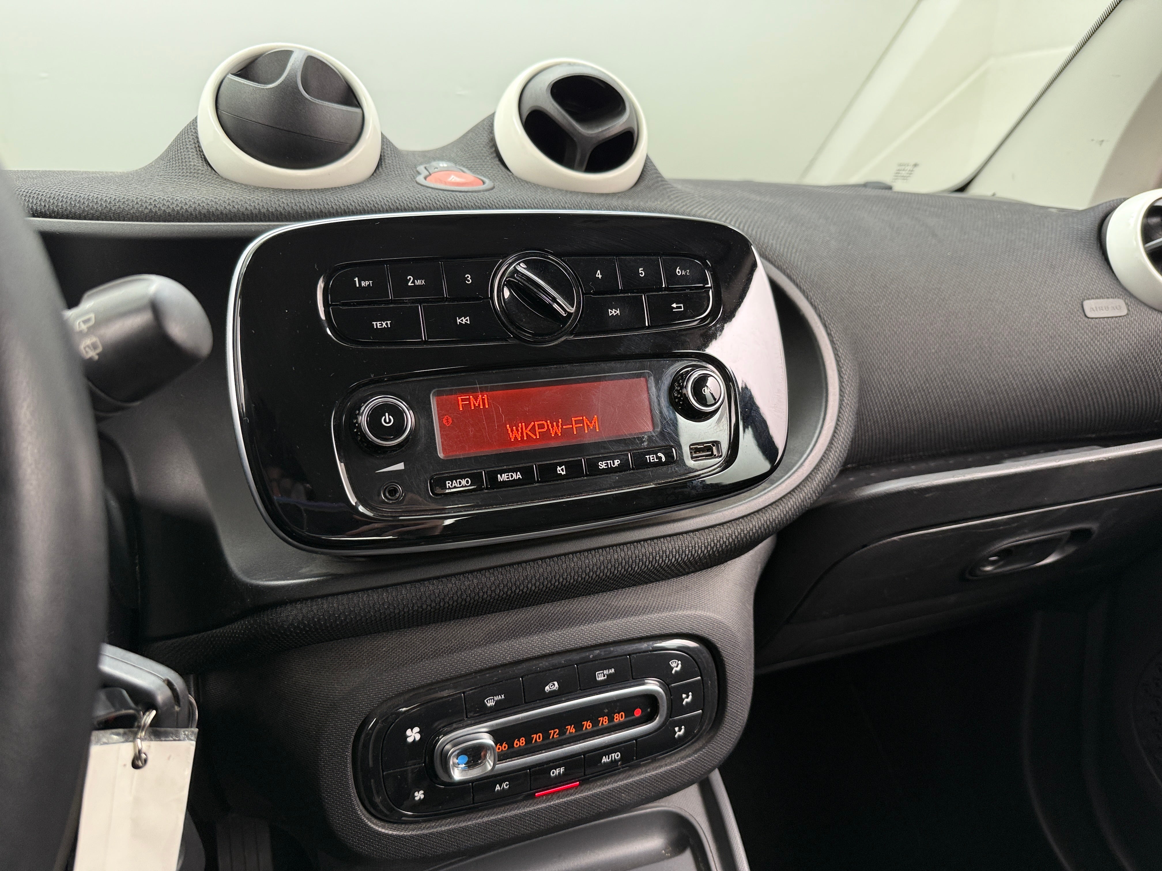 2016 smart fortwo Pure 4