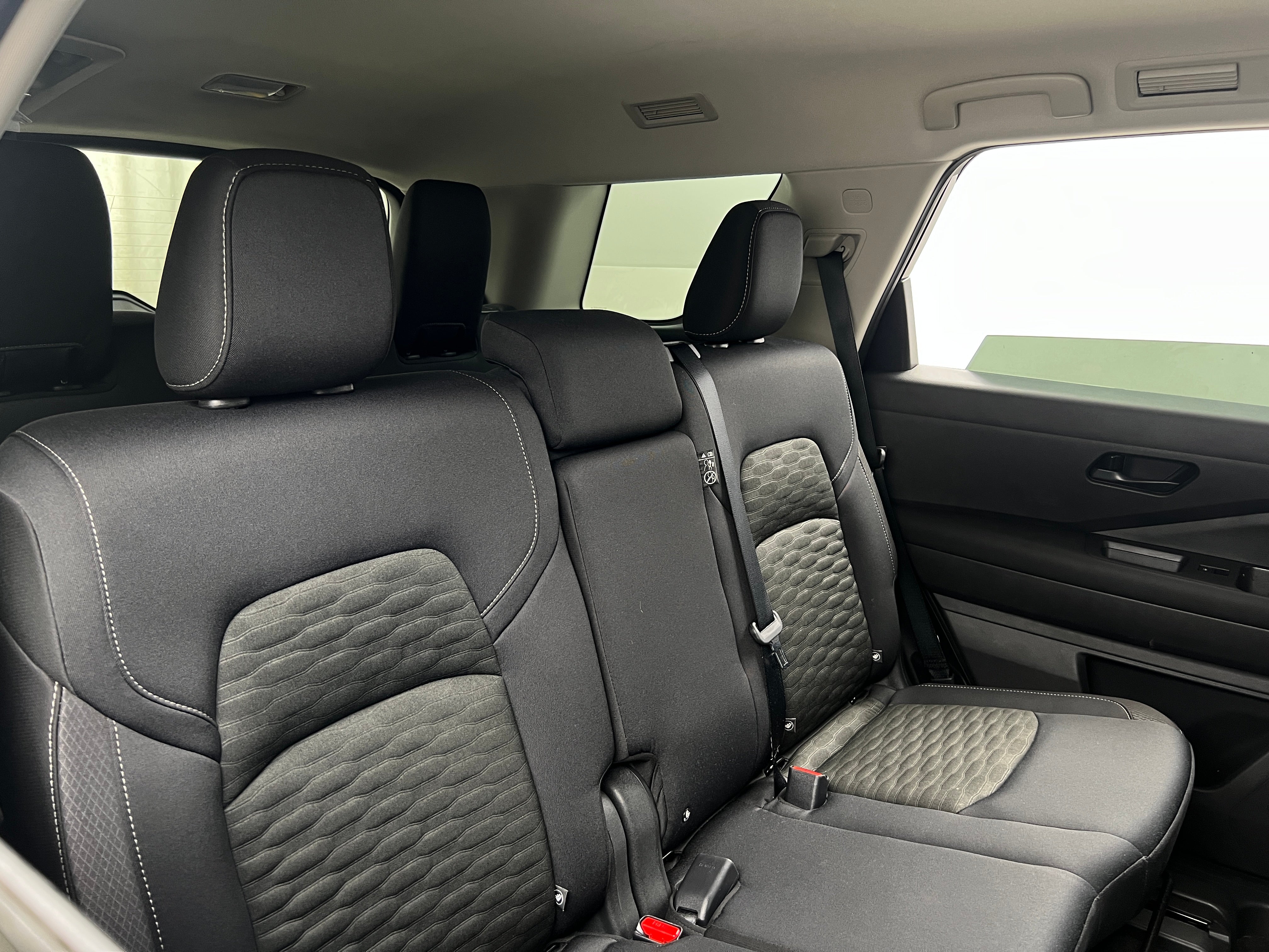 2024 Nissan Pathfinder S 6
