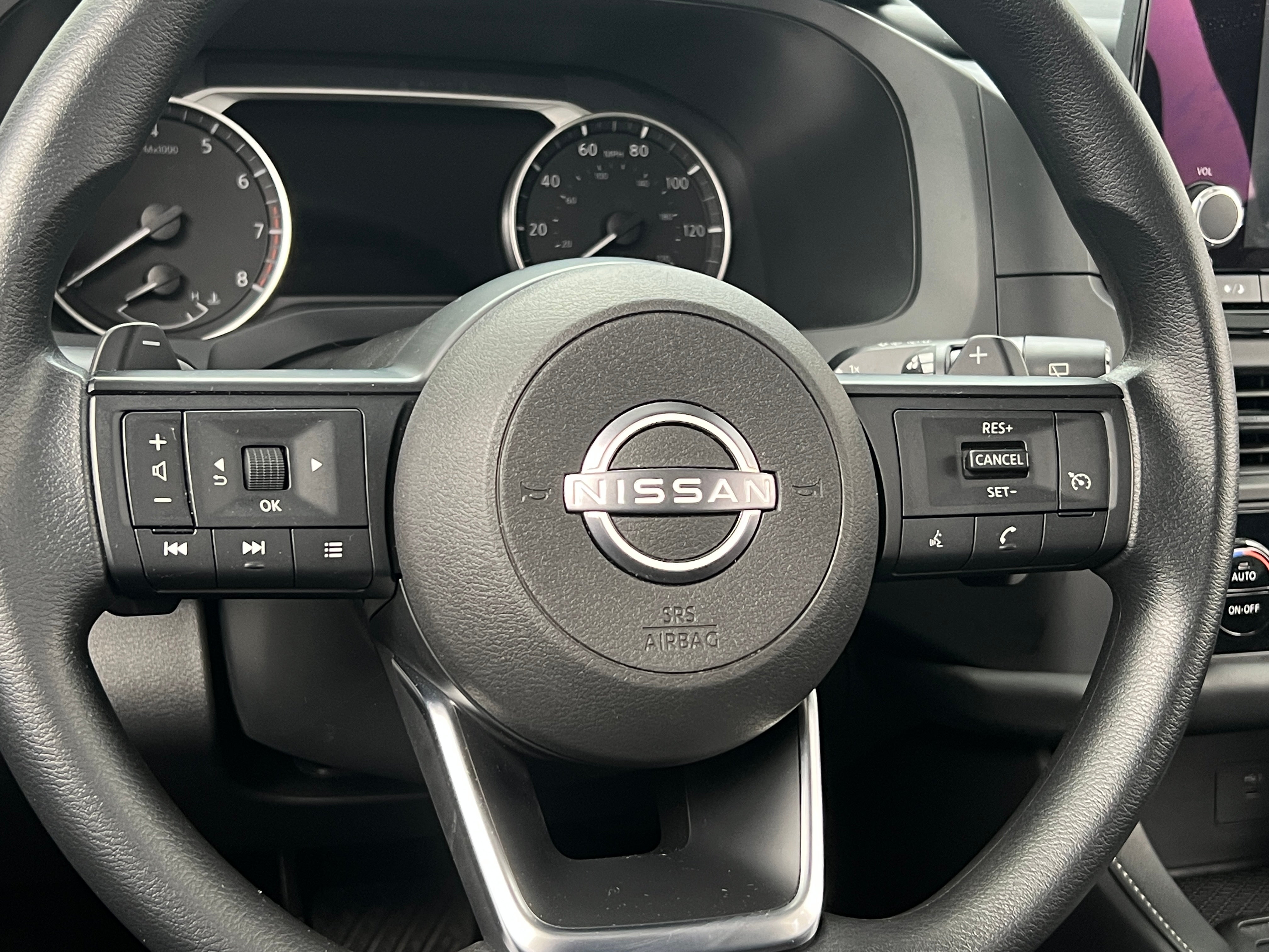 2024 Nissan Pathfinder S 5