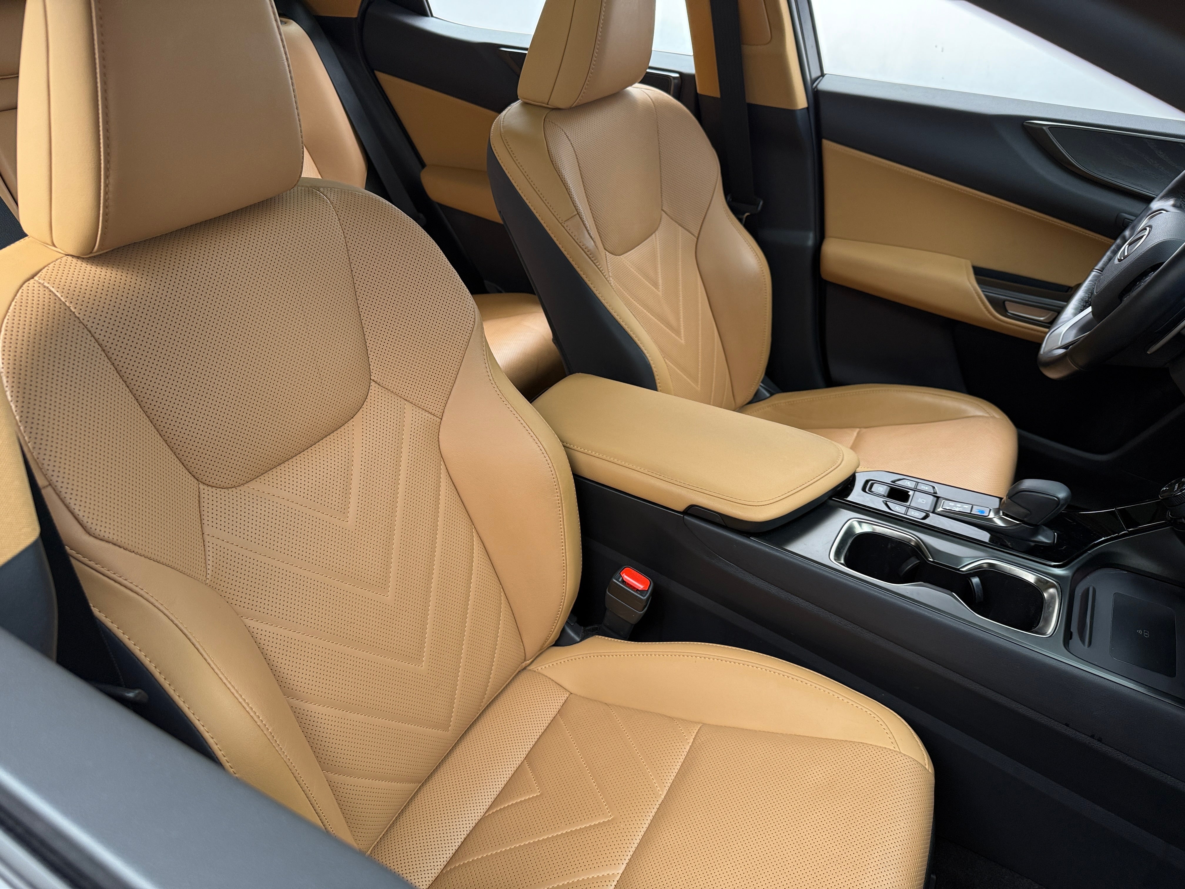 2022 Lexus NX 350 Luxury 2