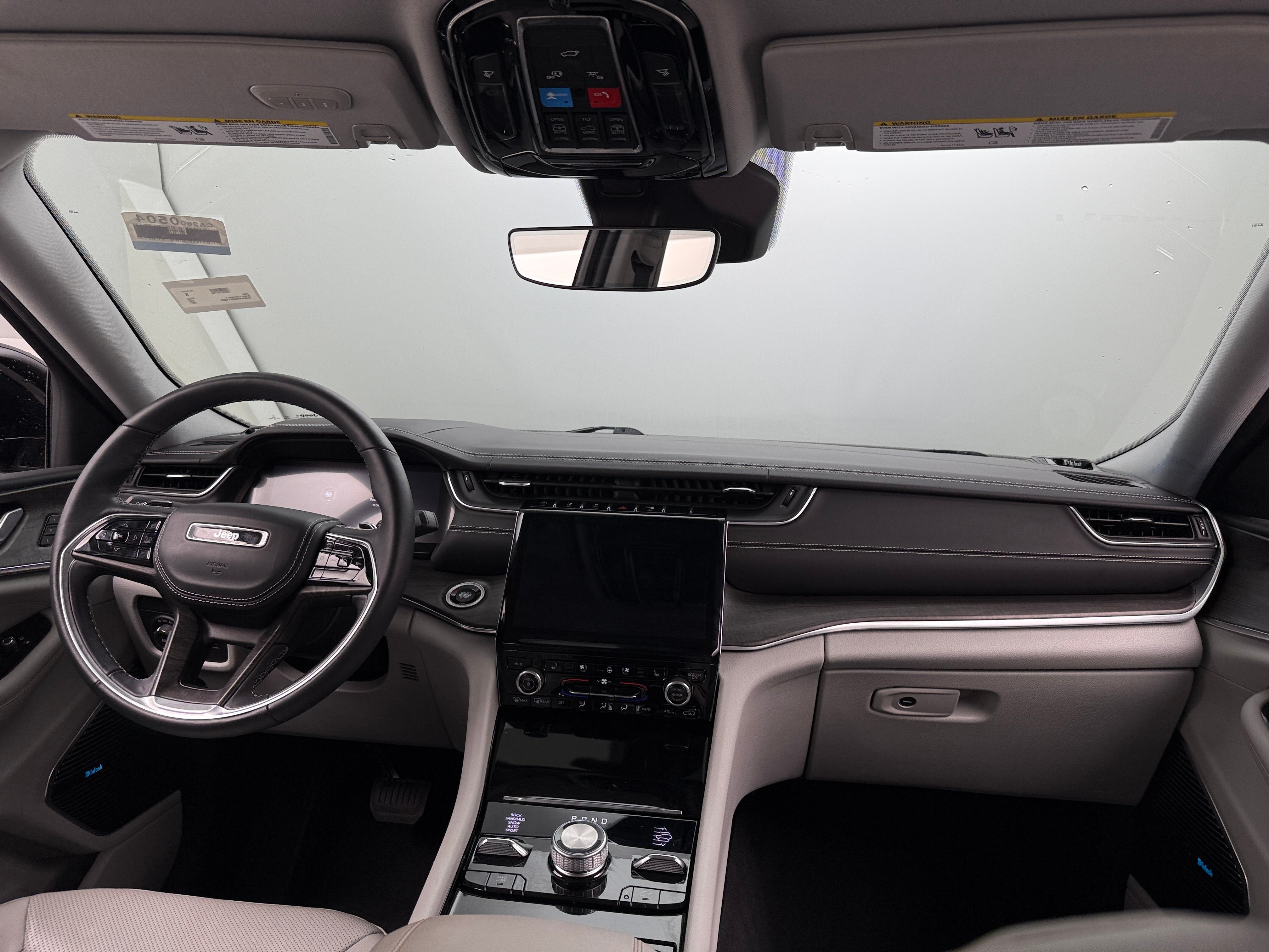 2021 Jeep Grand Cherokee L Overland 2