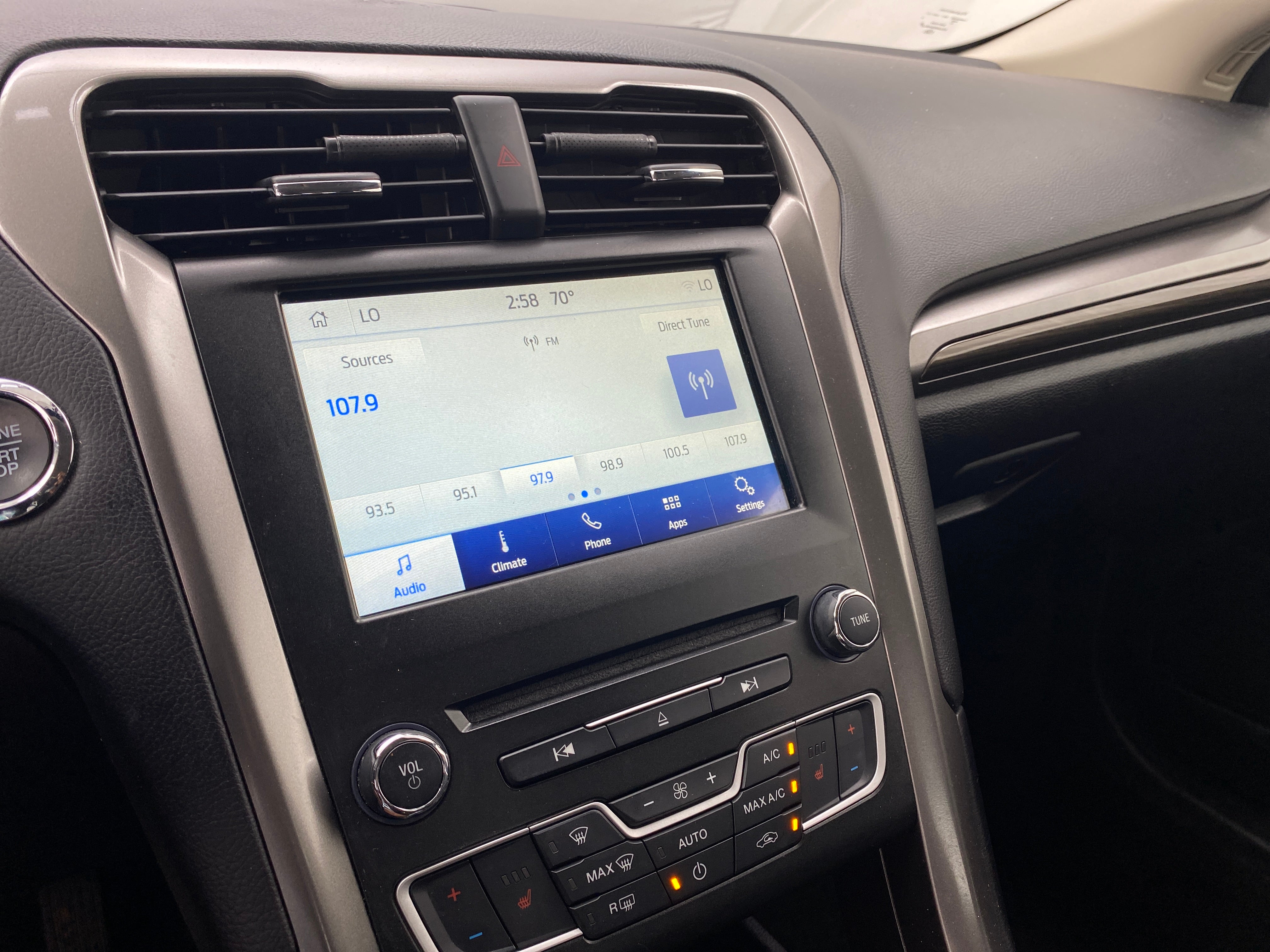 2018 Ford Fusion SE 4
