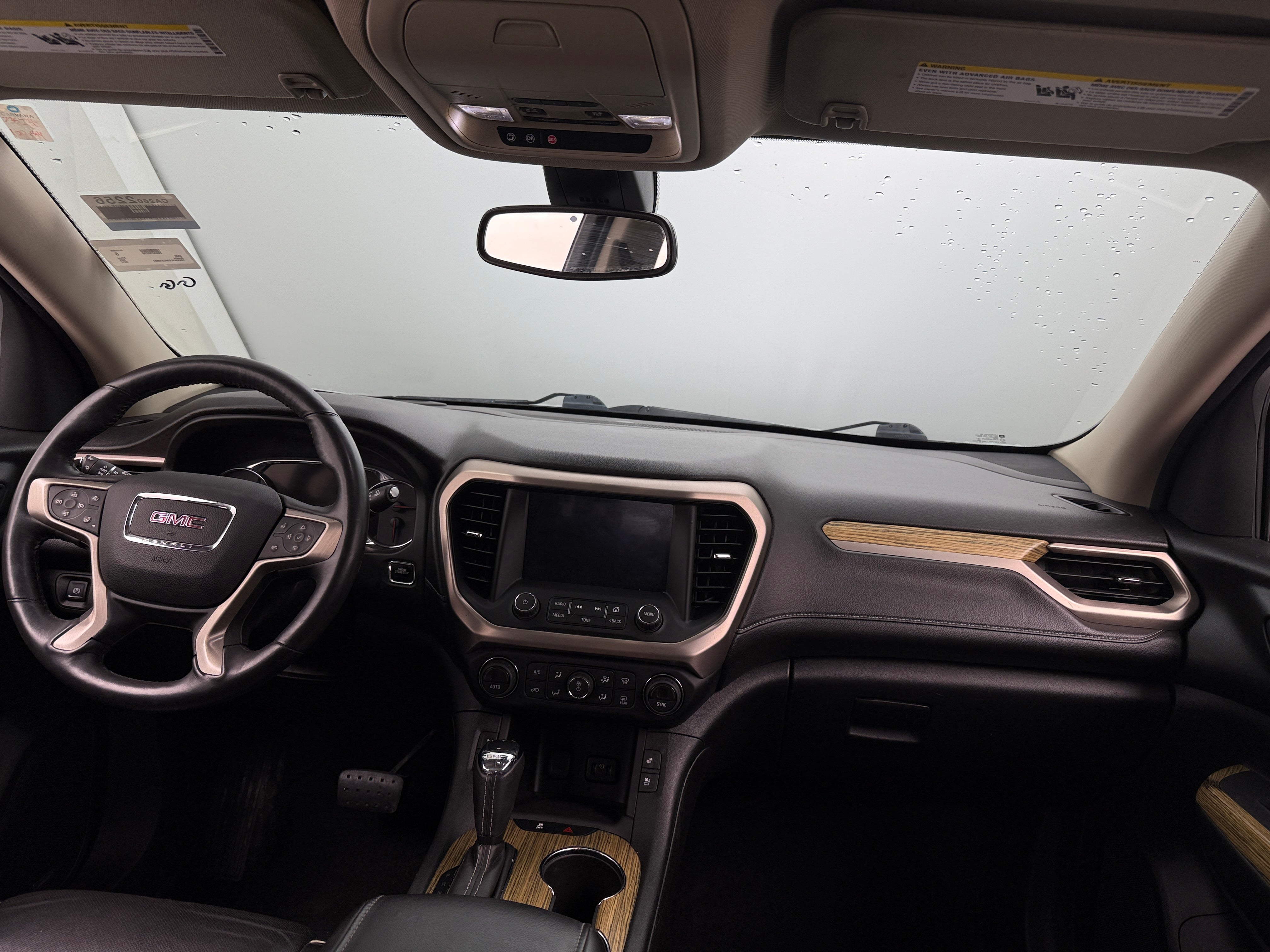 2017 GMC Acadia Denali 2