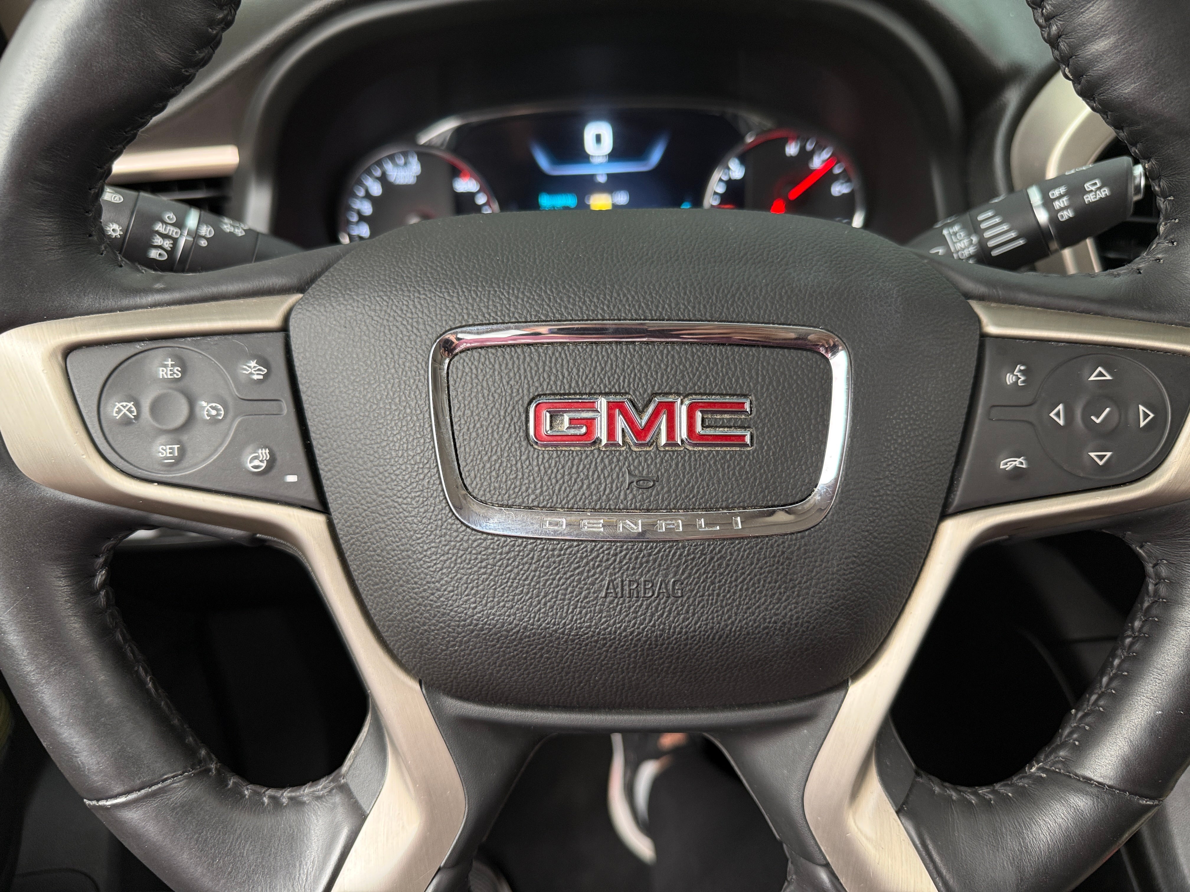 2017 GMC Acadia Denali 4