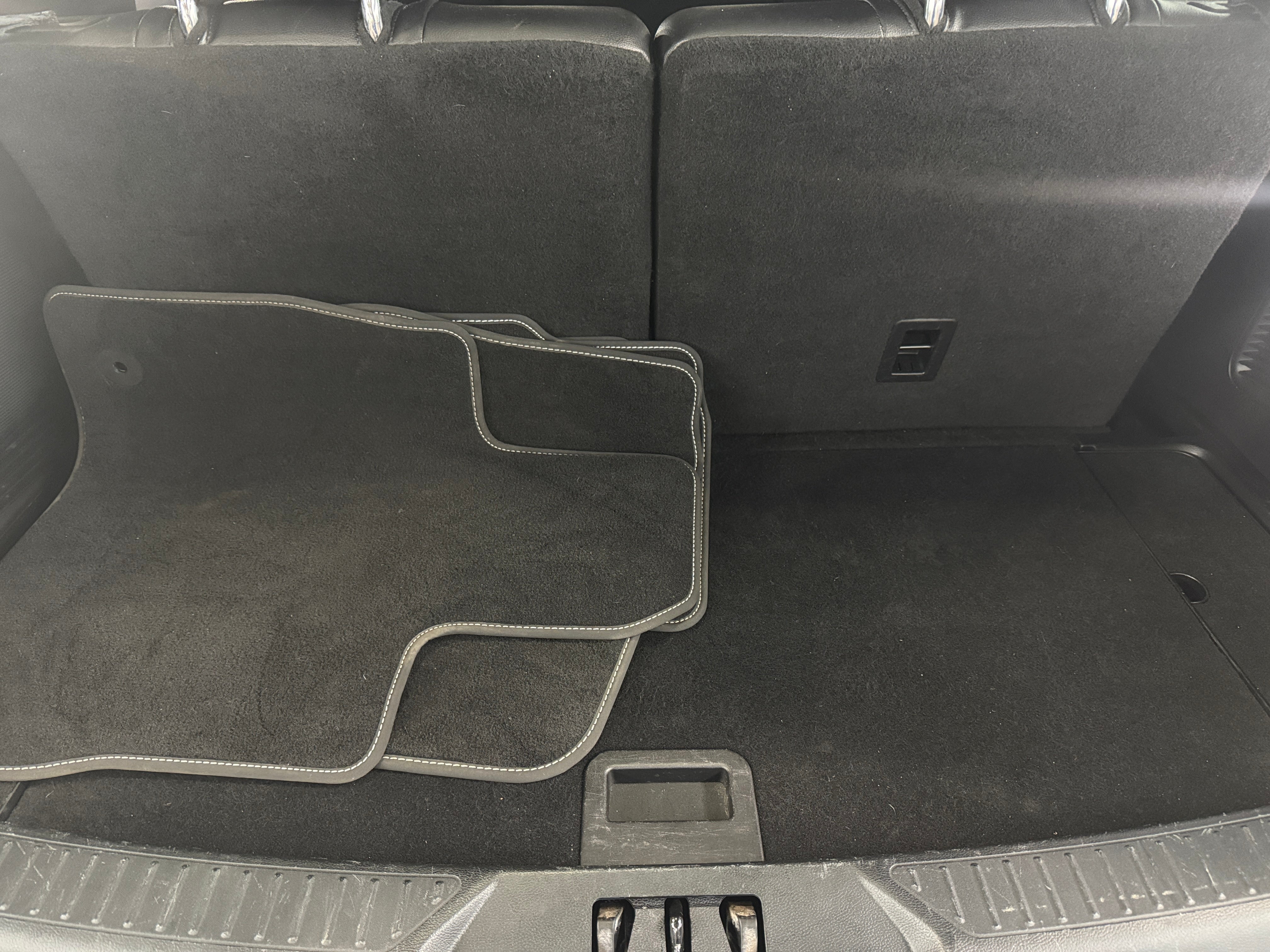 2021 Ford Explorer ST 7